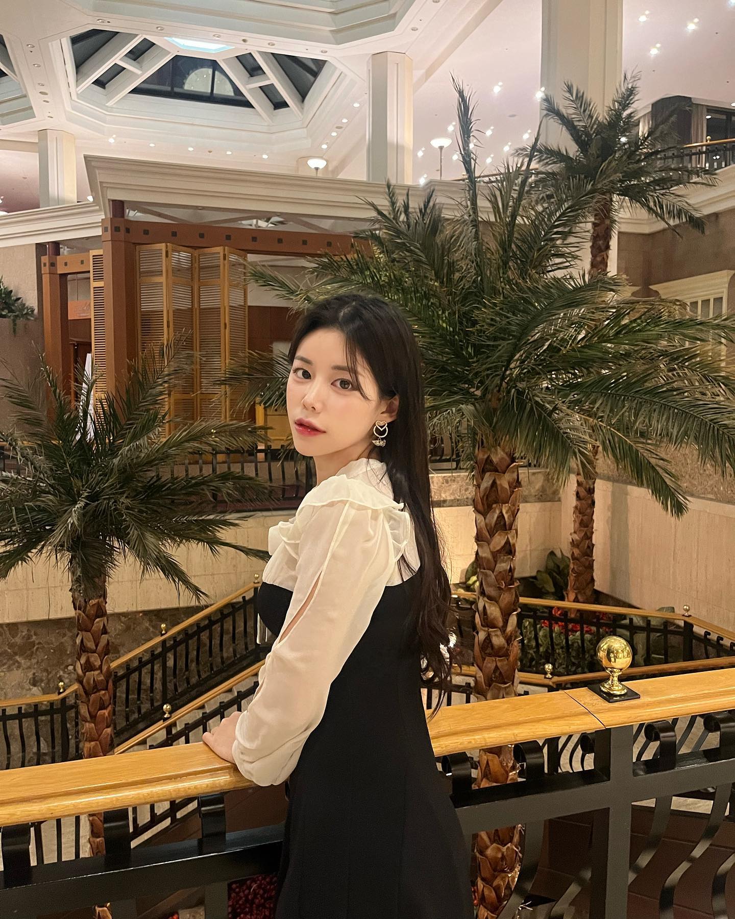 너무 좋았던 스위스호텔 🌴♥ 

#좋아요테러 #좋아요반사 #팔로우 #맞팔환영 #선팔하면맞팔 #선팔맞팔 #좋아요반사 #좋아요 #스위스그랜드호텔 #호캉스 #서대문구 #likeforlikes #follow4like #훈녀 #like4likes #fff  #likesforlike #followforfollowback #오늘의코디 #얼스타그램 #l4likes #fyp