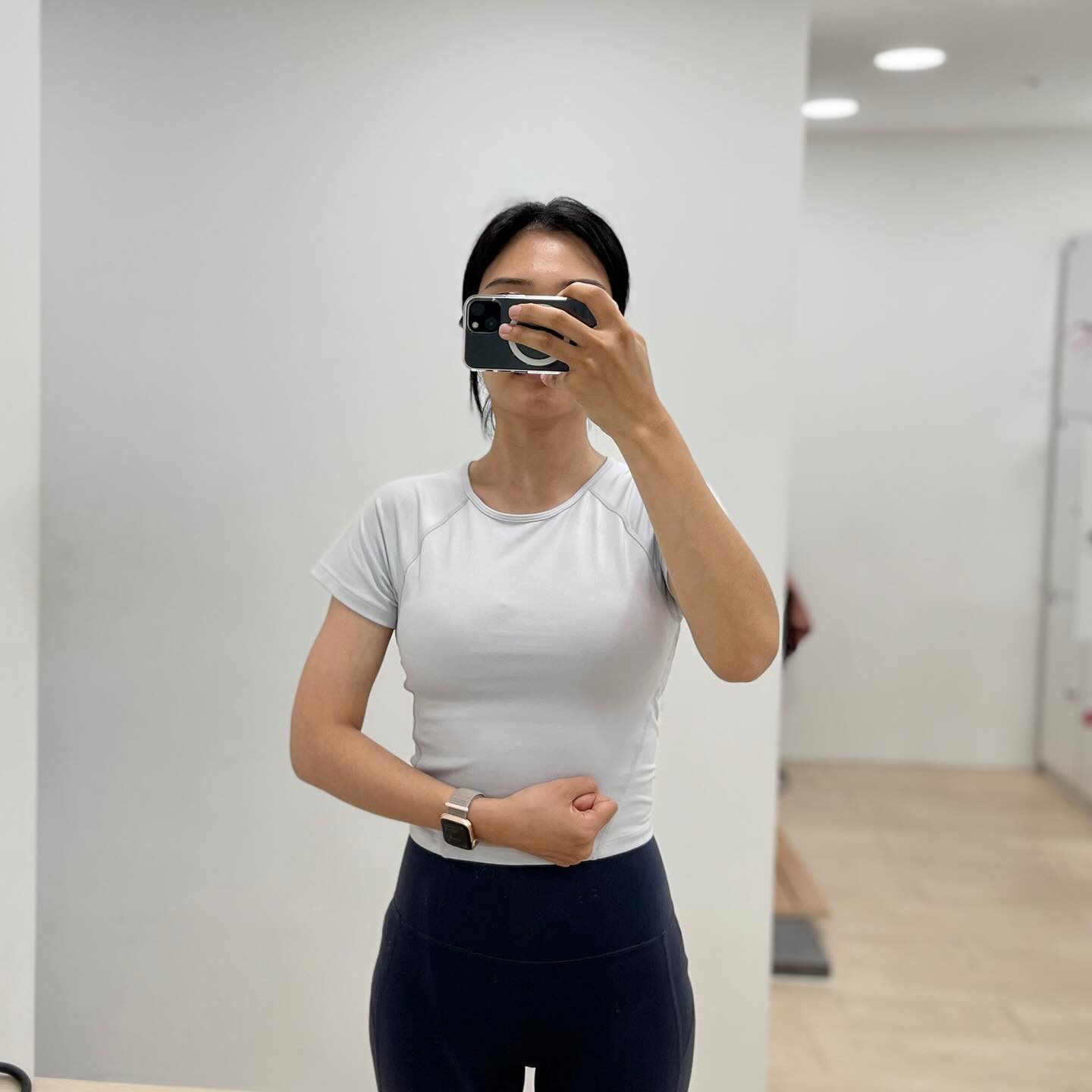 #오운완

#케이블푸쉬다운 팔을 그냥 펴지 말고 내려찍어서 누르는 느낌으로 

#목요일운동완료✔ #운동40분 #점심서브웨이🌯