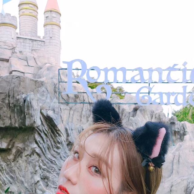 김혜빈 on Instagram: "#협찬 @today_seoulland 여러분 오랜만에 서울랜드 다녀왔어요! 서울랜드는 현재 옥토버 페스티벌 축제 기간입니다!! 서울랜드에서 맥주 파시는 거 아셨나요? 저는 이번에 처