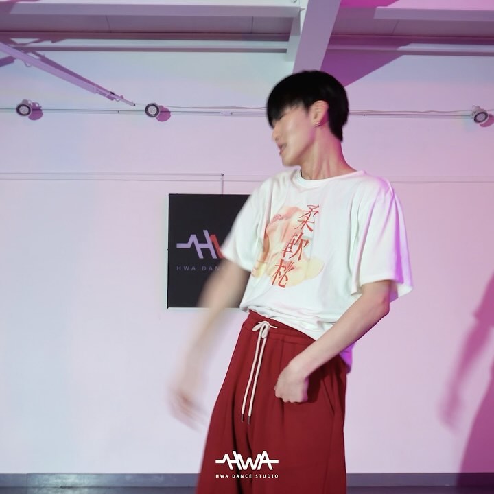 2주동안 함께 달려주셔서 감사했습니다 ‼️❤️‍🔥

C: hino_kr xiwon___ 
S: nct127 #factcheck 
📍: h.w.a.dance 
#xiwonchoreography #hinochoreography