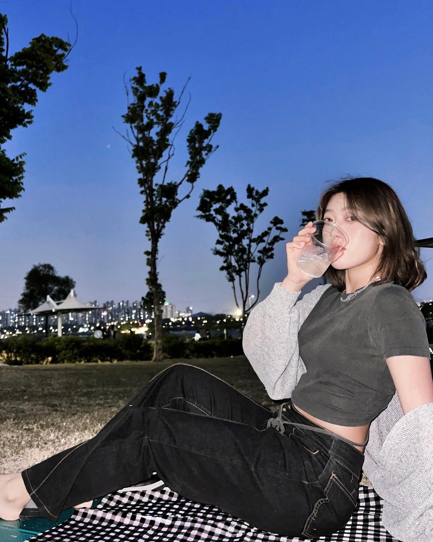 한강가자
포카칩맥주라면엽떡치킨필수