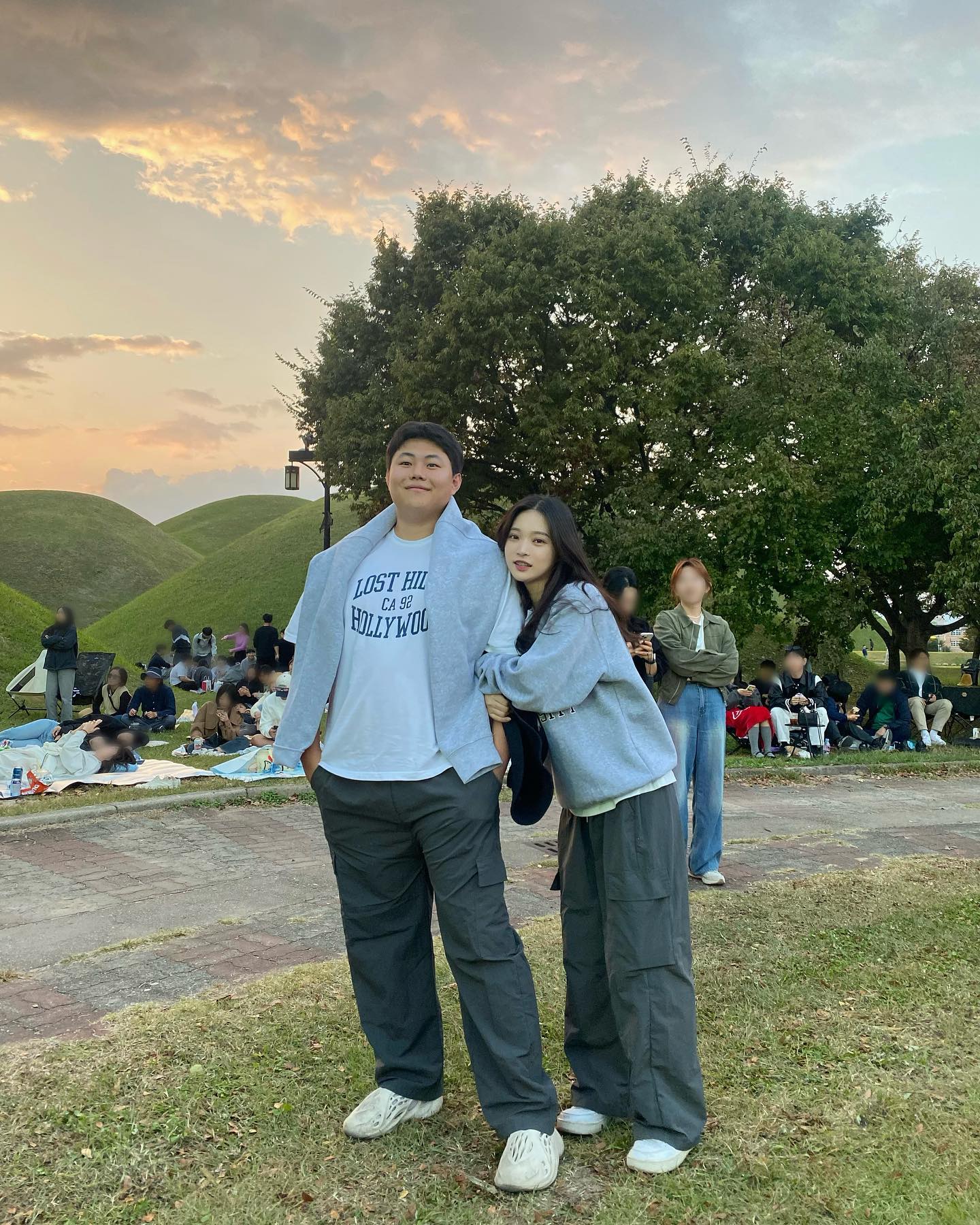 요새 경주 좀 재밌다 ..? 💗
오랜만에 힙합 공연보고 신난 나와 다음은 없다는 아조씨.. 😙