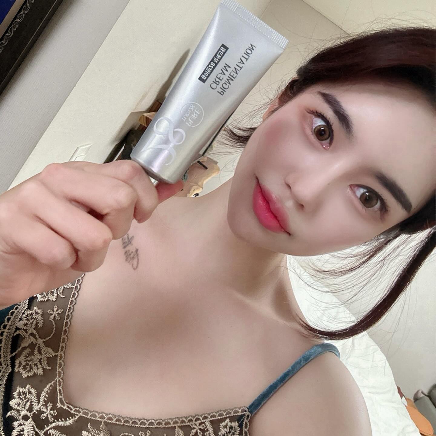 #협찬 
💡부드럽고 촉촉한 저자극 퓨어턴28 착색크림 
✔️특허성분 made white 주성분 마데카소사이드
✔️멜라닌 생성 억제 특허성분 턴오버 효과 
회복 및 보습 장벽 강화 미백 · 주름 개선 2중 기능성까지 !
평균 28일주기가 가장건강한 턴오버주기라는데요 퓨어턴28 착색크림으로 피부 본연의 모습으로 맑고 깨끗한피부로 돌아가보아요😆

#협찬 #착색크림1위 #퓨어턴28 #pureturn28 #퓨어턴28착색크림 #메이드화이트 #MedeWhite #미백크림 #착색크림 #멜라토닝크림 #멜라논크림 #색소침착 #피부하얘지는법 #멜라닌색소 #사타구니착색 #멜라닌크림 #착색크림1위 #색소침착크림 #팔꿈치착색 #피부색소침착 #겨드랑이착색 #멜라토닌크림 #겨드랑이미백 #엉덩이착색