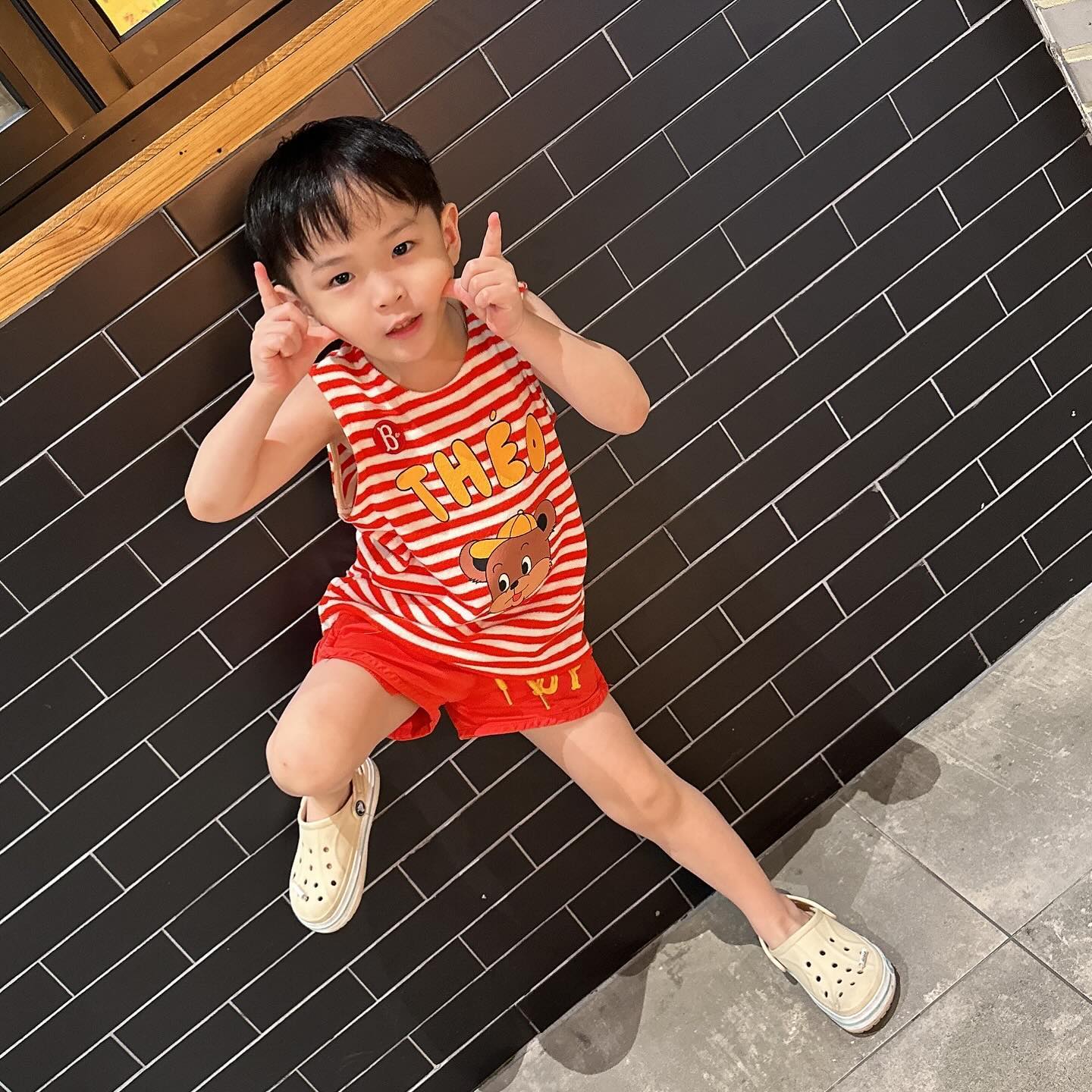 #머리자르고찰칵😆🩷

개학 하루 전 이발 하기💙
민아는 1주 더 방학 ing …

#귀여워귀여워귀여워 #연년생남매👫 #머리자르고한컷😍 #방학중일상 #여름방학이왜이리길어