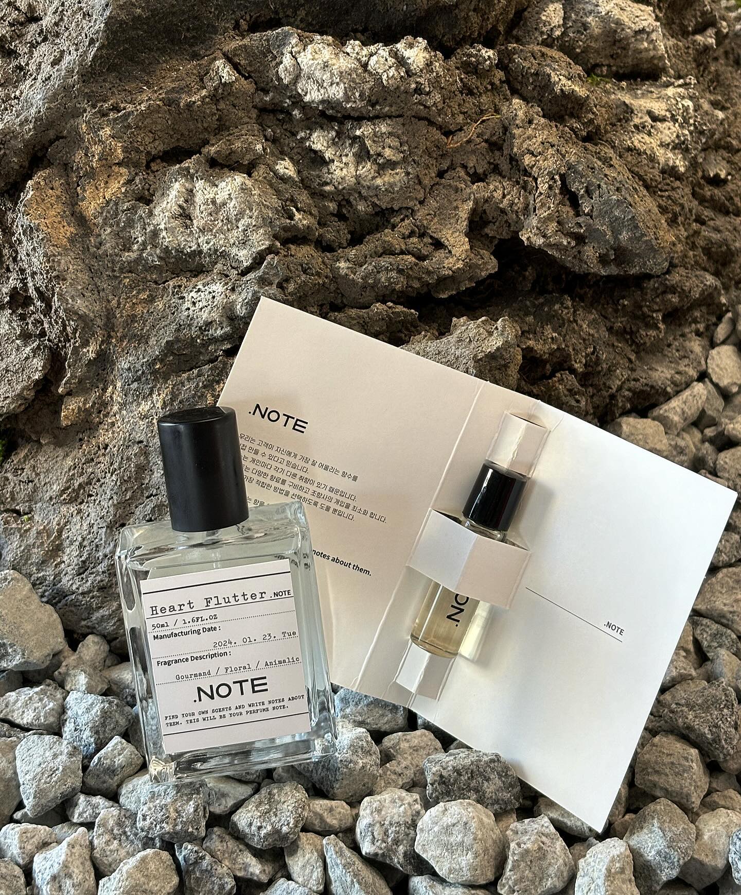 #협찬 차분한 분위기 속에서 친구 혹은 연인과 체험하기 좋은 공간, dotnote.perfume 💕

각 팀마다 배정 받은 태블릿으로 설명 영상을 보면서 진행하기 때문에 다른 사람 눈치 볼 필요 없이 본인 속도에 맞게 조향 클래스를 들을 수 있어요 :)

누구보다 따뜻한 직원들이 반겨주시는 닷노트 성수점 🤍🤍
.
.
.
#성수향수공방 #성수원데이클래스 #성수역실내데이트 #성수역놀거리 #서울향수공방 #향수만들기공방 #성수실내놀거리 #서울공방데이트 #성수이색데이트 #성수역이색데이트 #뚝섬역데이트 #서울실내데이트 #서울이색데이트 #서울핫플 #서울원데이클래스 #공방데이트 #성수역데이트 #성수핫플 #성수데이트코스