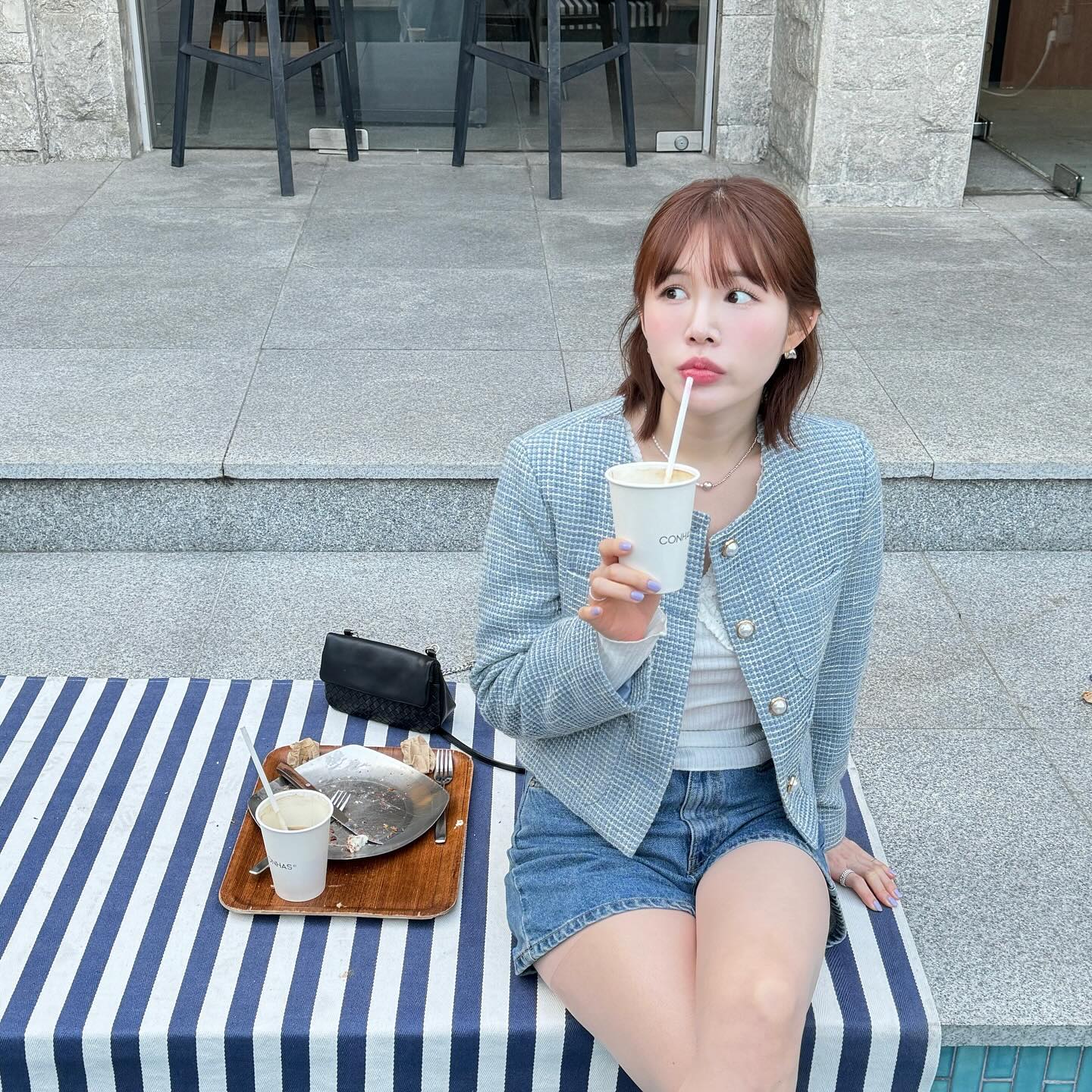 ⠀ 
드디어 가본 콘하스한남 
목련은 벌써 다져서 못봤지만 귀여운 양희씨도 보구 예뻤다🩵

⠀ 

⠀ 

⠀ 

⠀ 

⠀ 

#콘하스#콘하스한남#목련카페