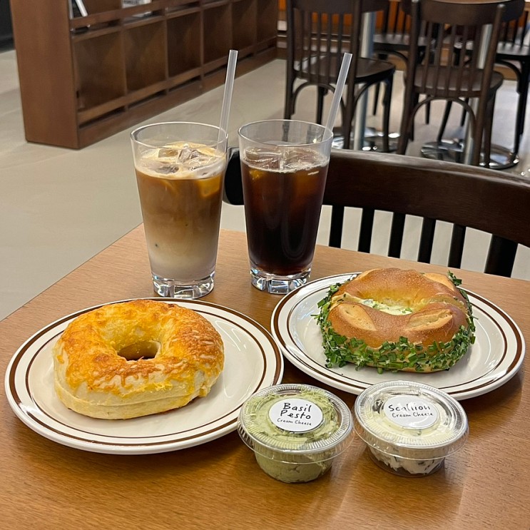 명동역카페 베이글카페 어바웃베이글 명동역 맛집