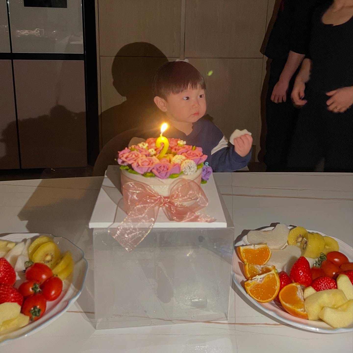 넘나뤼 깜찍허고 귀여운 도건왕자 두돐파뤼
제부 연차인데 떡케이크땜시 배방까지 갔다와줌 ㅠㅋㅋ
앞으로도 건강하게 무럭무럭 자라룜

#두돌#생파#화담#배방떡케이크#베베드피노#떡케이크