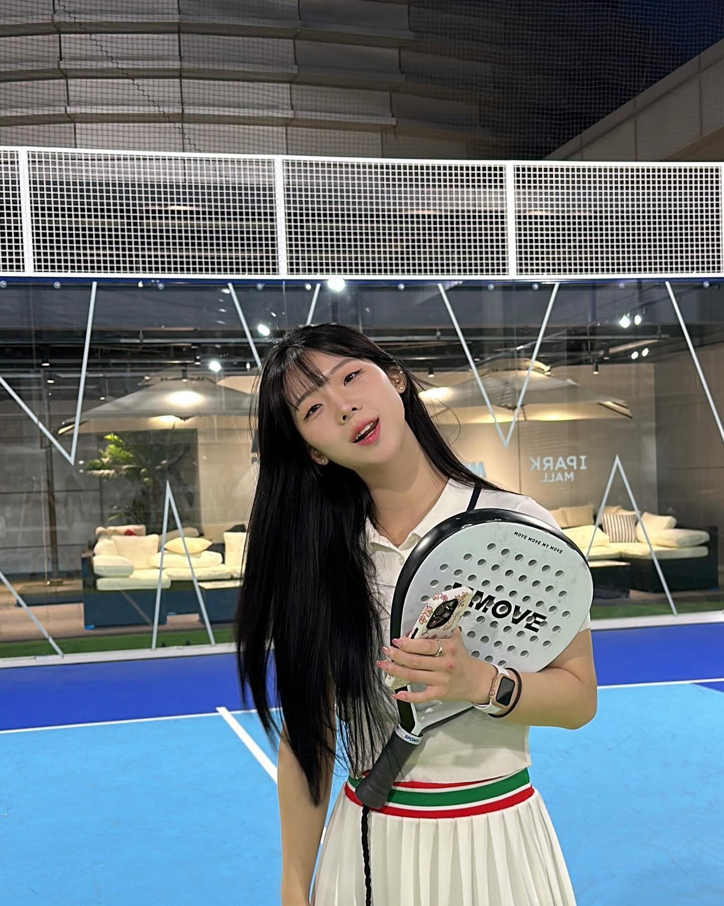 빠델도 해보고 완전 러키비키 ✨🎾
rallytennis_yongma 
mmove.padel 
.
.
#빠델용산점#용마랠리테니스장#테니스#빠델