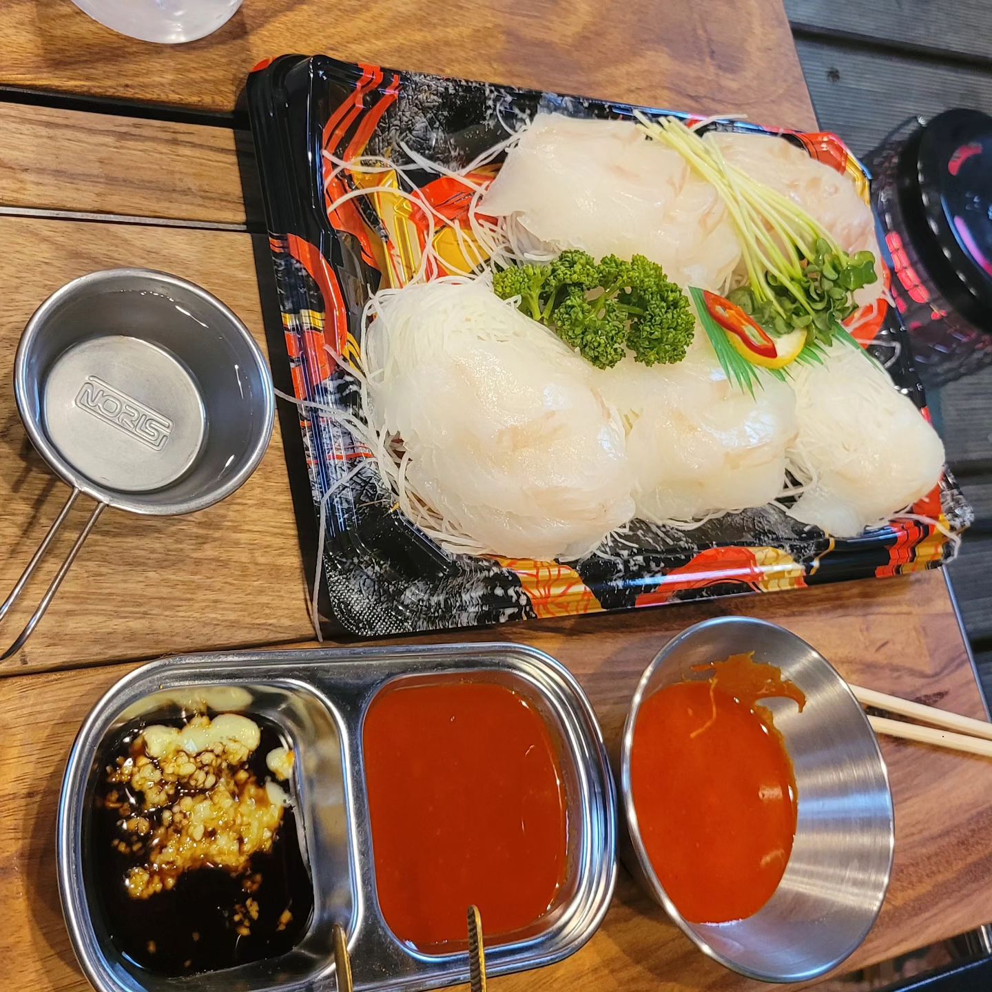 가긴 갔는데 언제 #캠핑 다녀온건지 기억이... 안나 ㅠㅠ
#우중캠핑 즐기고 왔는데 요즘 너무너무 귀차니즘 빠짐
다시다시 즐겁게 움직여 보려구 준비중 다들 #장마철 안전하게 캠핑 즐기세요
#여름휴가 캠핑은 8월 15일 경남 통영 예약완료 ^♡^/