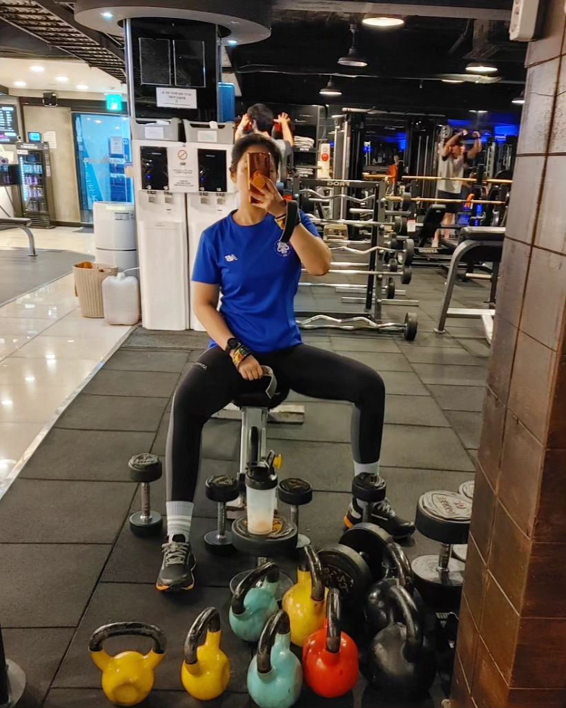#오운완 #운동기록 💪🏋️
 

#20240325월  가슴(+이두)
#20240326화  등🏋️
#20240327수  등 🏋🏻‍♀️
#20240328목  레그데이🦵

 
벌써 3월의 마지막주....
이번 한주도 소음에 시달리면서 열심히 운동 했다💪💪🔥
수요일에 벚꽃축제 개막했는데 벚꽃이 하나도 안핌😶
그래서 등 축제만 보고 왔다 ㅋㅋ

 근데 가민 업데이트 후에 글자가 깨지기 시작 🤕
 

#이운동의끝을다시써보려해3 
#옆집소음 #스트레스수준 98???
#월드컵예선 #대한민국vs태국 2차전 3:0 굿!!.....⚽
#호르몬의노예 끝!! #우이천 #우이천벚꽃 #우이천등불축제 ✨