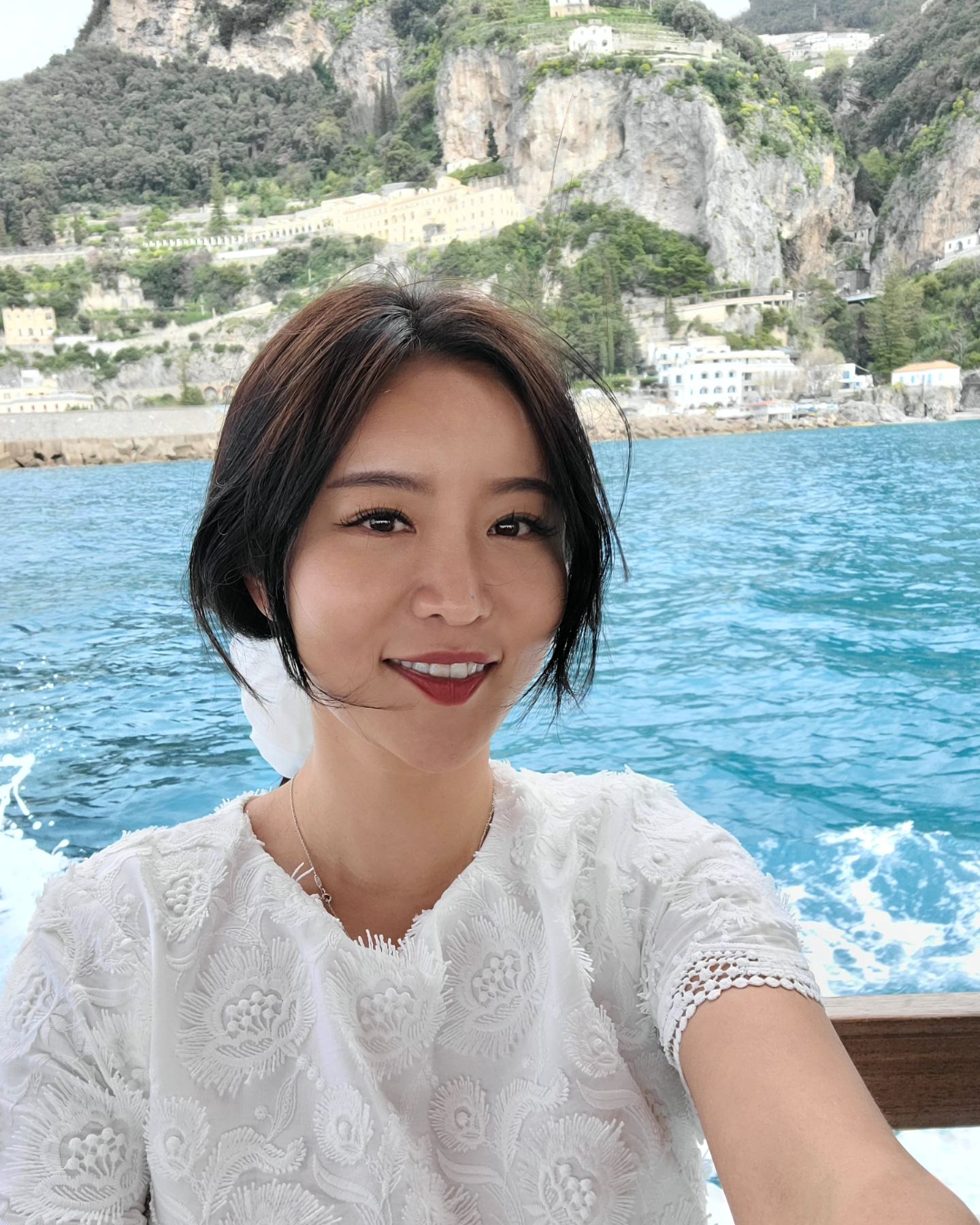 해외 IP차단으로 더 나락으로 간 내 인스타 살려줘🥲
휴우 #아말피 너무 예뻤다
다음에는 이탈리아 남부에만 처박혀 있어보고 싶다
머리 산발인데 제일 마음에 드는 사진

#italia🇮🇹 #AmalfiMood #이탈리아남부투어 #인생은여행
