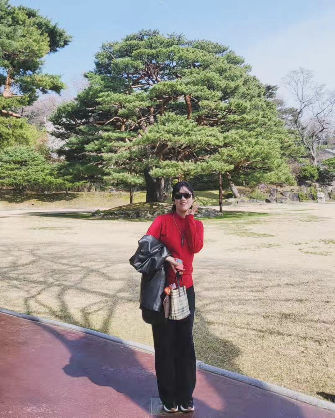 날씨 너무 좋잖아#썬스틱 필수
남편 ~~ 내 키보다 1.5배이상 커보여~~ 
고마워
