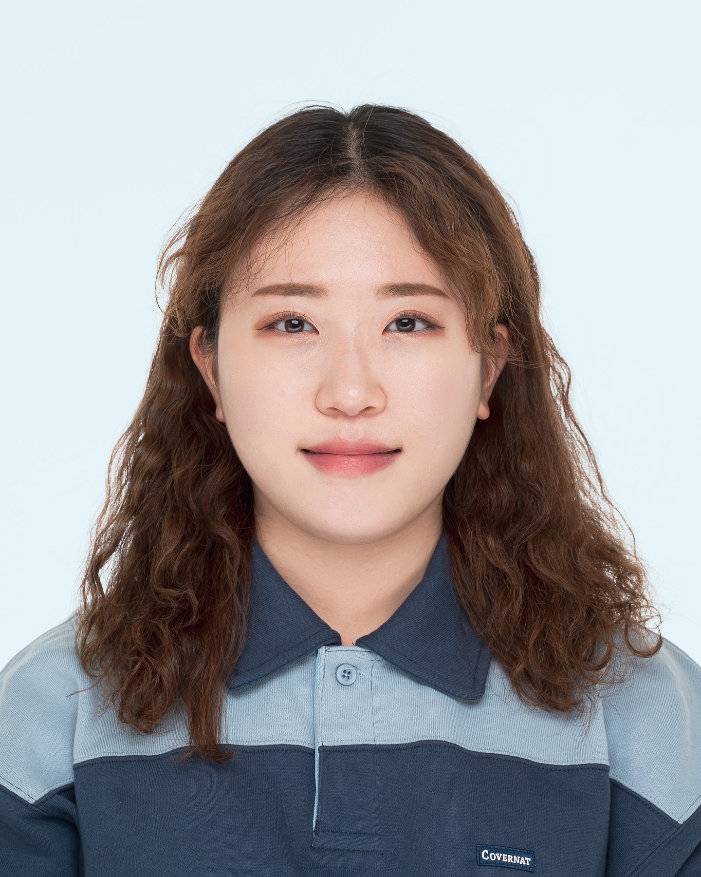 히 올해도 고생해따…( ̧⸝⸝⍢⸝⸝)ི

그 해를 기록하기 위해 증명사진을 찍었는데 이게 벌써 5번째라니…◡̎
올 한해도 함께 해주신 모든 분들 감사드립니다ღ

올해는 유난히 새로운 사람들도 많이 만났고, 새로운 경험들도 많이 하며 보낸 우당탕탕의 해였습니다👀

내년에는 좀 더 신나게 놀테니까 함께 놀아주세요|ૂ�•ᴗ•⸝⸝)”

📷 mong.jootaek 

#selfie #셀스타스램 #instalike