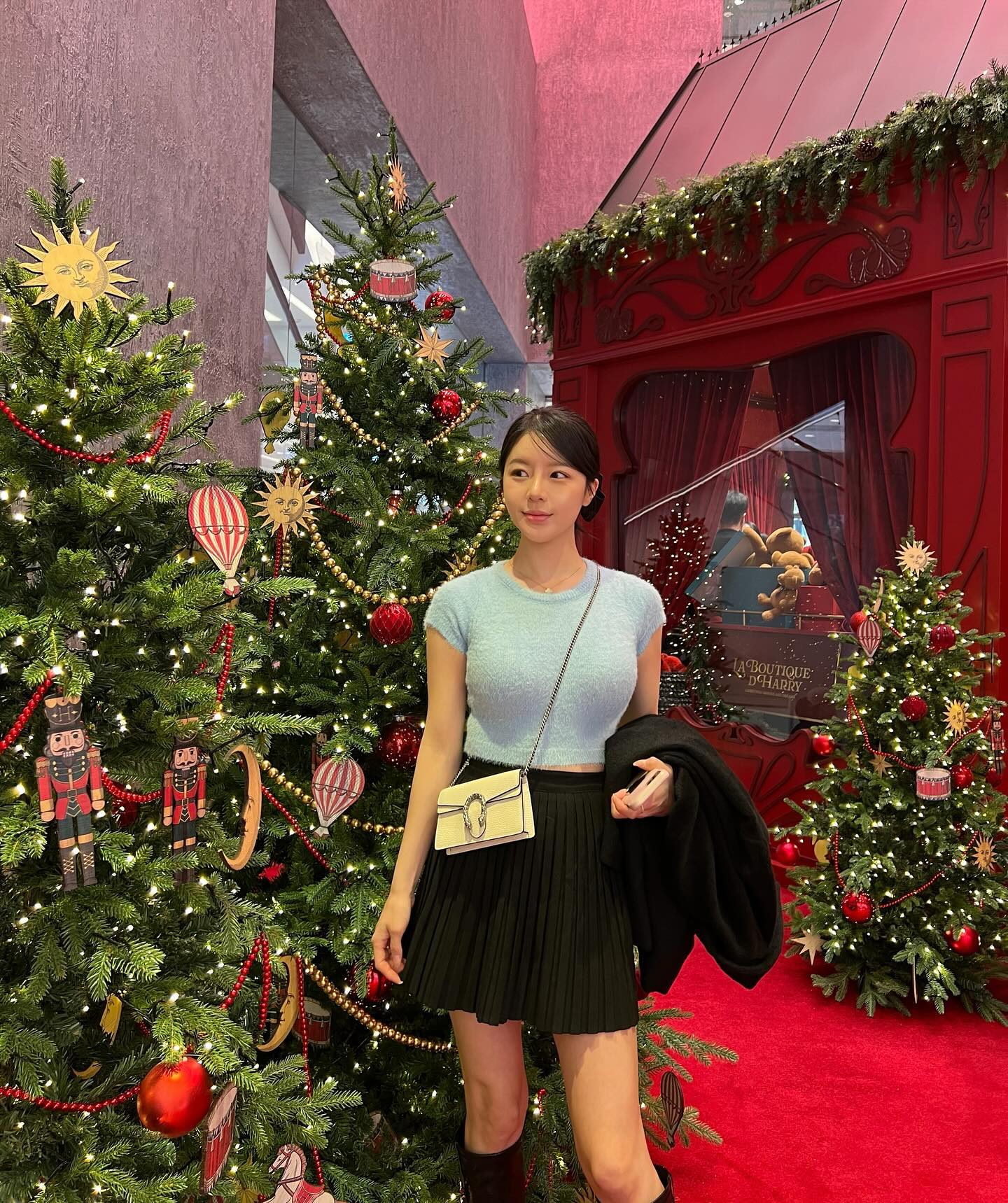 ⠀
추운 겨울은 싫지만 크리스마스는 좋거든요🎄❤️