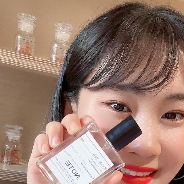 키위새 on Instagram: "나만의 향을 찾고싶은 사람 손✋🏻 한시간 반동안 시간가는 줄 모르고 향수 만들기 너무 재밌잖오😇😇 또 오고싶을 정도로 내 최애향도 찾고 #데이트코스추천