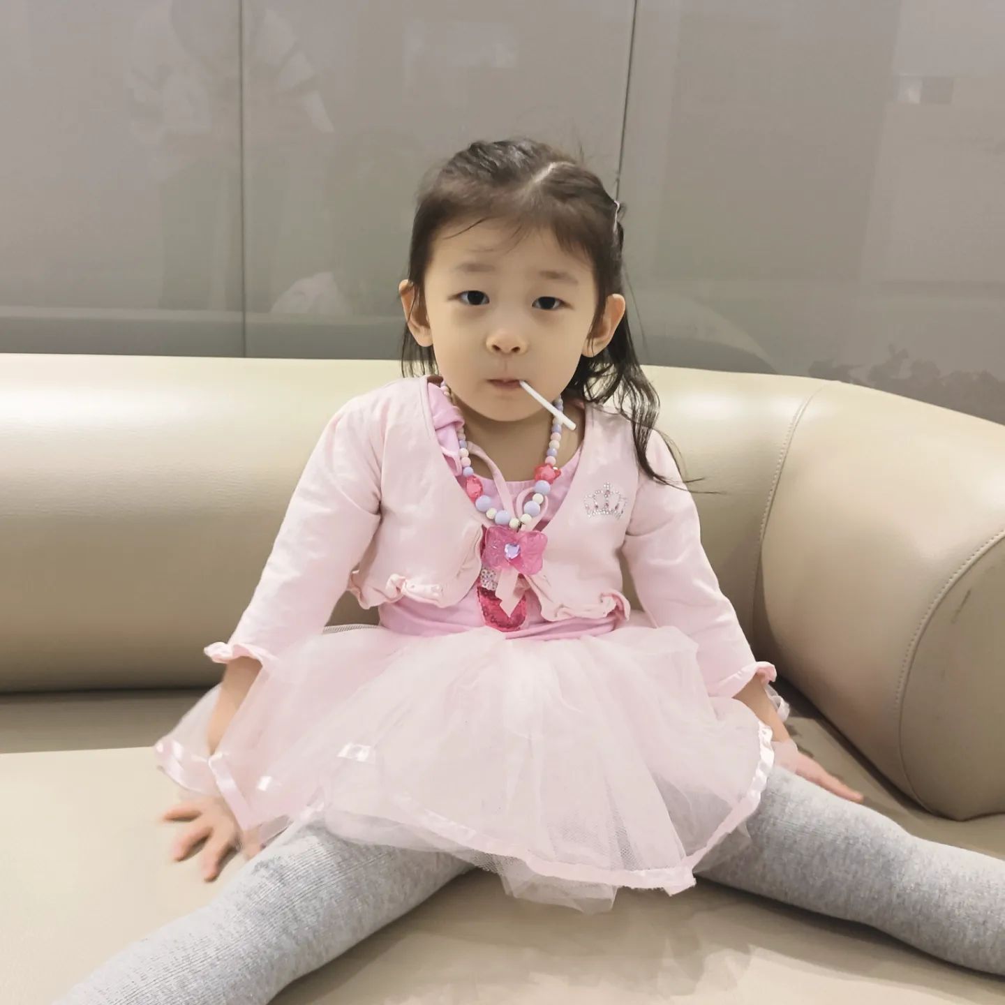 #발레리나🧚🏻‍♀️ 

벌써 3번째 수업 완료
이날만은 유일하게 공주되는 날

발레옷 입으니 정말 이쁘구나
좋은 추억 많이 만들자~

#재능은글쎄😯
#취미로만하자☺️