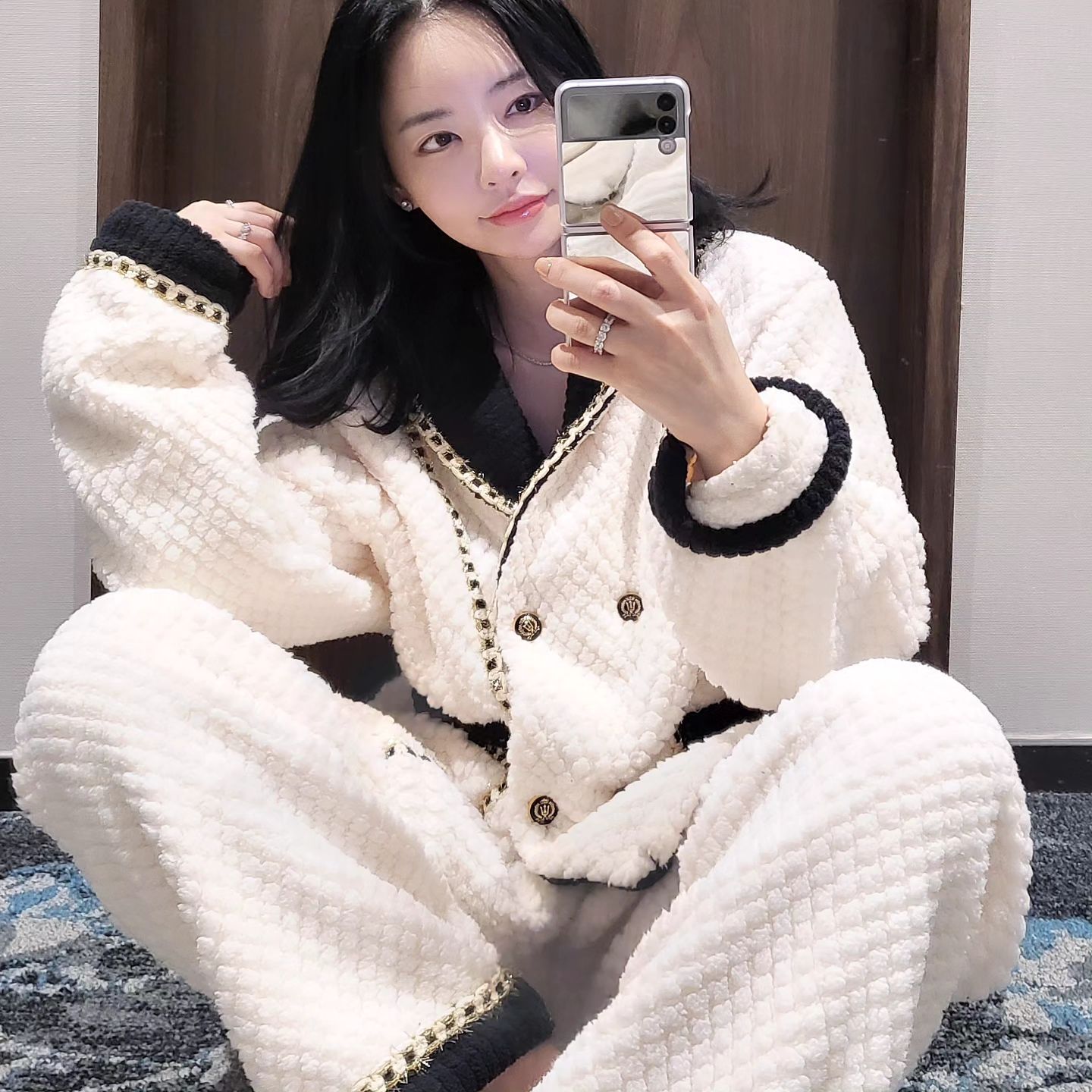 나혼자 ♡ #호캉스
오늘의 #오오디티 #샤넬투피스 #뻥이요 #구매처 #쿠팡추천템 ㅋㅋㅋ