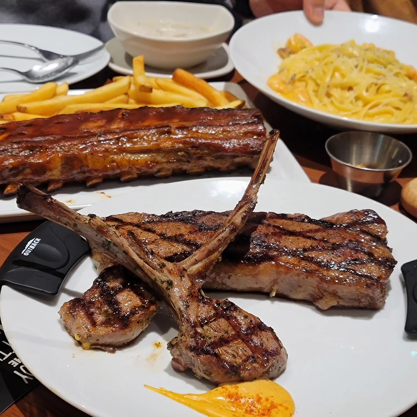 #아웃백 언제부터인가 우리집  꼬맹이들이 좋아하는 맛집이 되어버렸음~~

#동탄스테이크 #동탄맛집 #가족외식