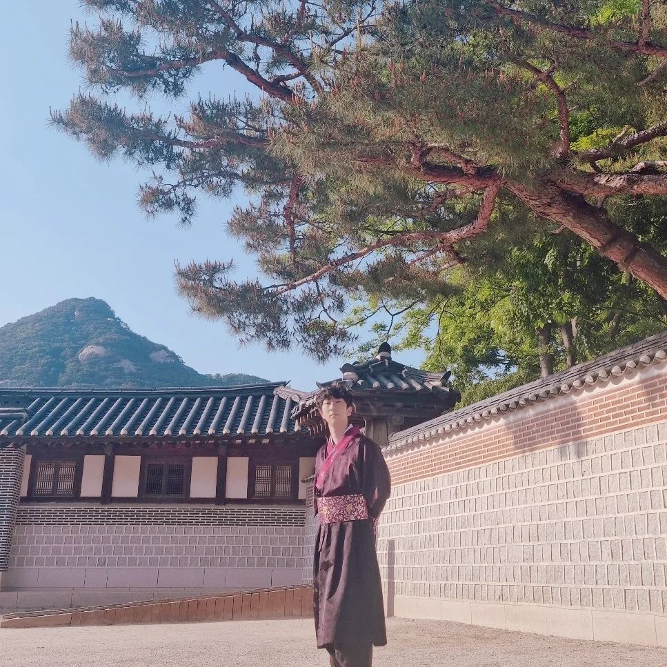 경보꿍 한복 샷