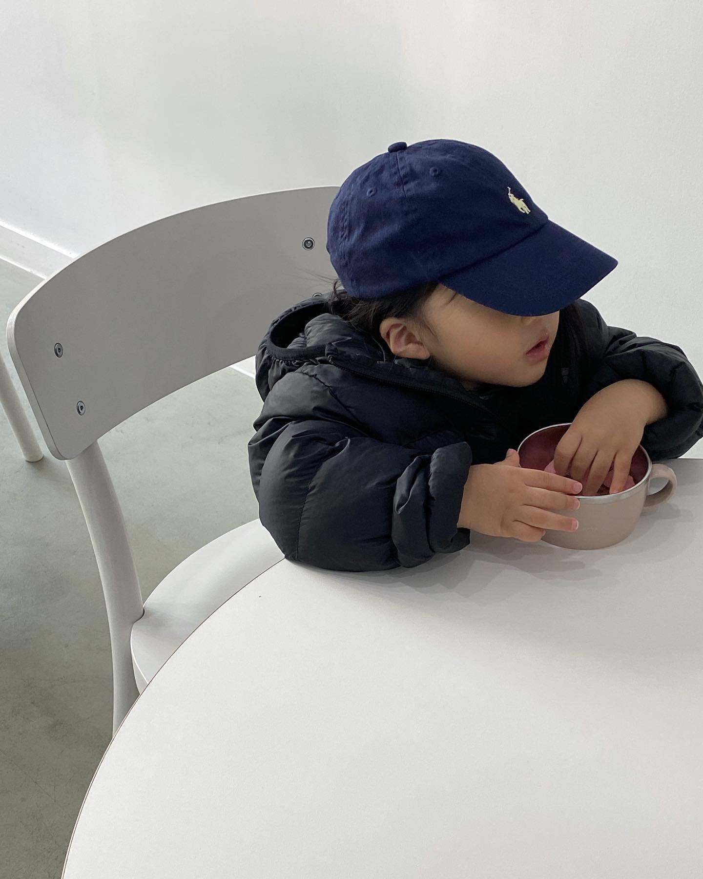 서아랑 커신 신구 … 🖤 
이제 좀 컸다구 둘이 꽁냥꽁냥 
너무 귀엽게 놀아서 계속 보고 싶네 .. 🫶🏻