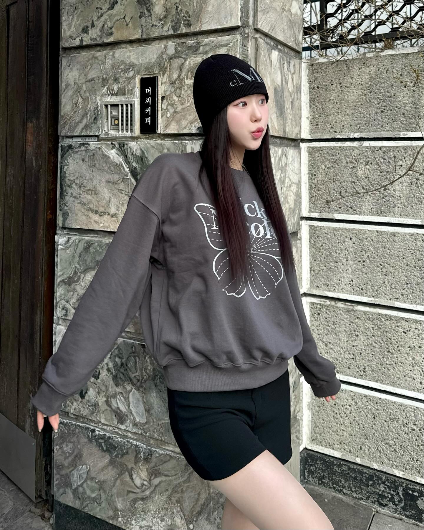 nicknicole_official 색감, 핏 완벽한 닉앤니콜 맨투맨 🩶