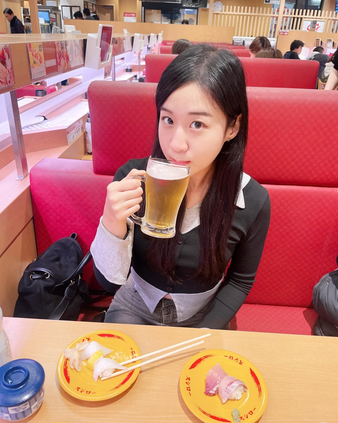 🇯🇵후쿠오카 1일 요약

사진은 엄마의 감성🍣
도착해서 밥 먹으니 하루 끝..😇