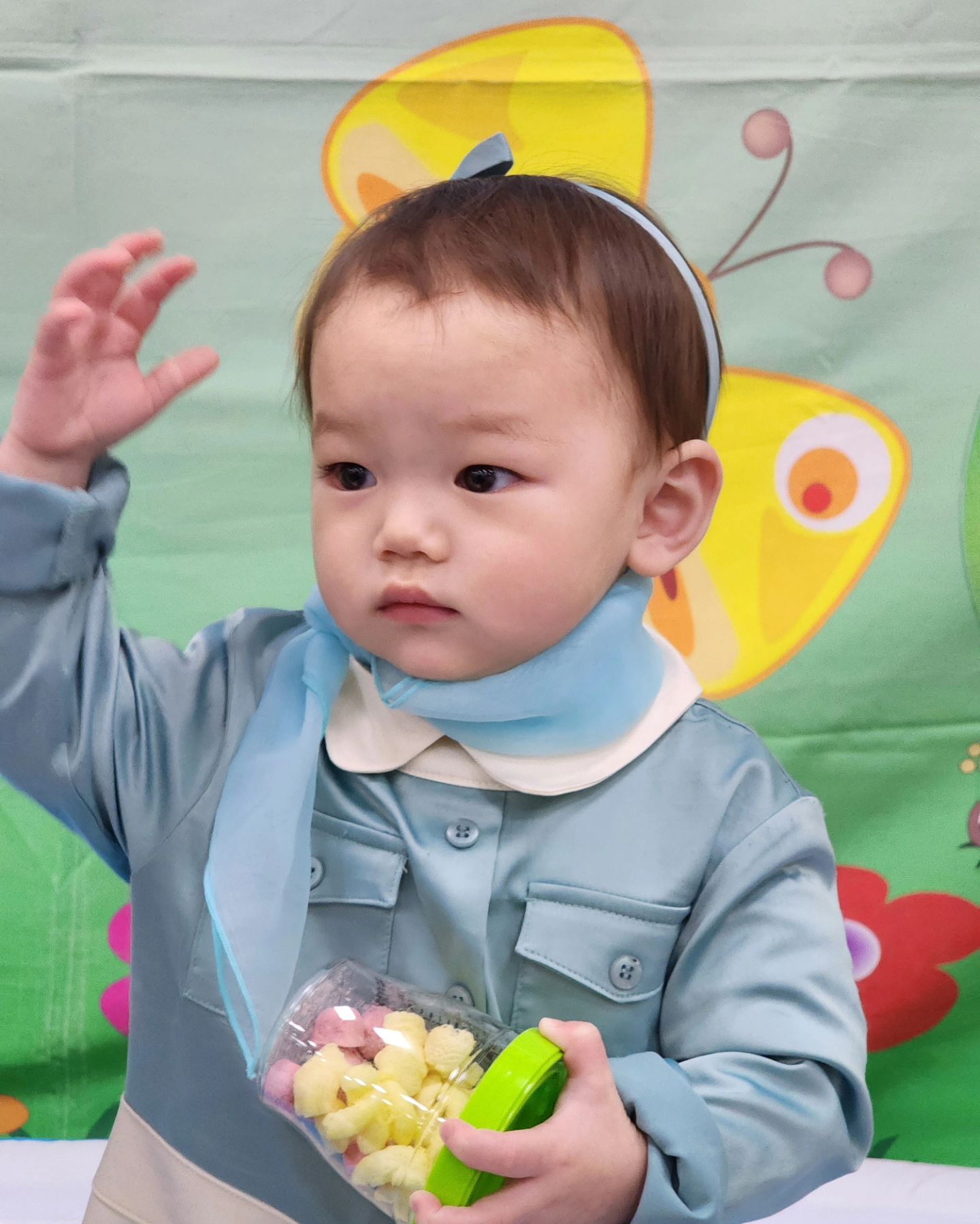 스튜어디스 윤아 🤍

발까지 닿는 유니폼이 
너무 웃기면서도
귀엽고 사랑스러웠쥬❤️

이번주 문센도 행복하게 완료✨️
 
 
 
#문센데이 #한솔표현나라 #최고👍🏻