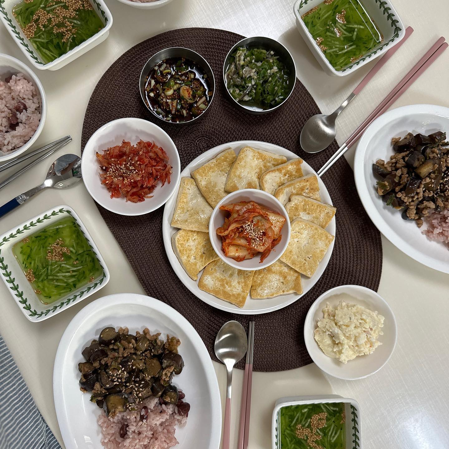 7월 여름 밥상
사랑이 있는 고생🩵
ㅡ
#포남댁식탁 #집밥