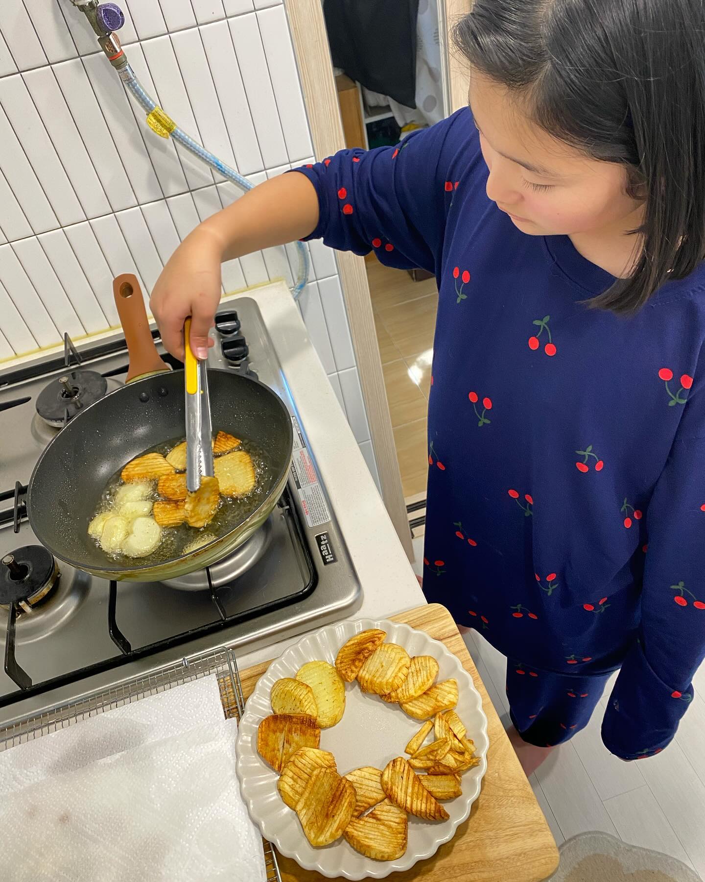 딸래미가 만들어주는 맥주안주 🍻🍟🥔

#효녀 #감자튀김 #맥주안주