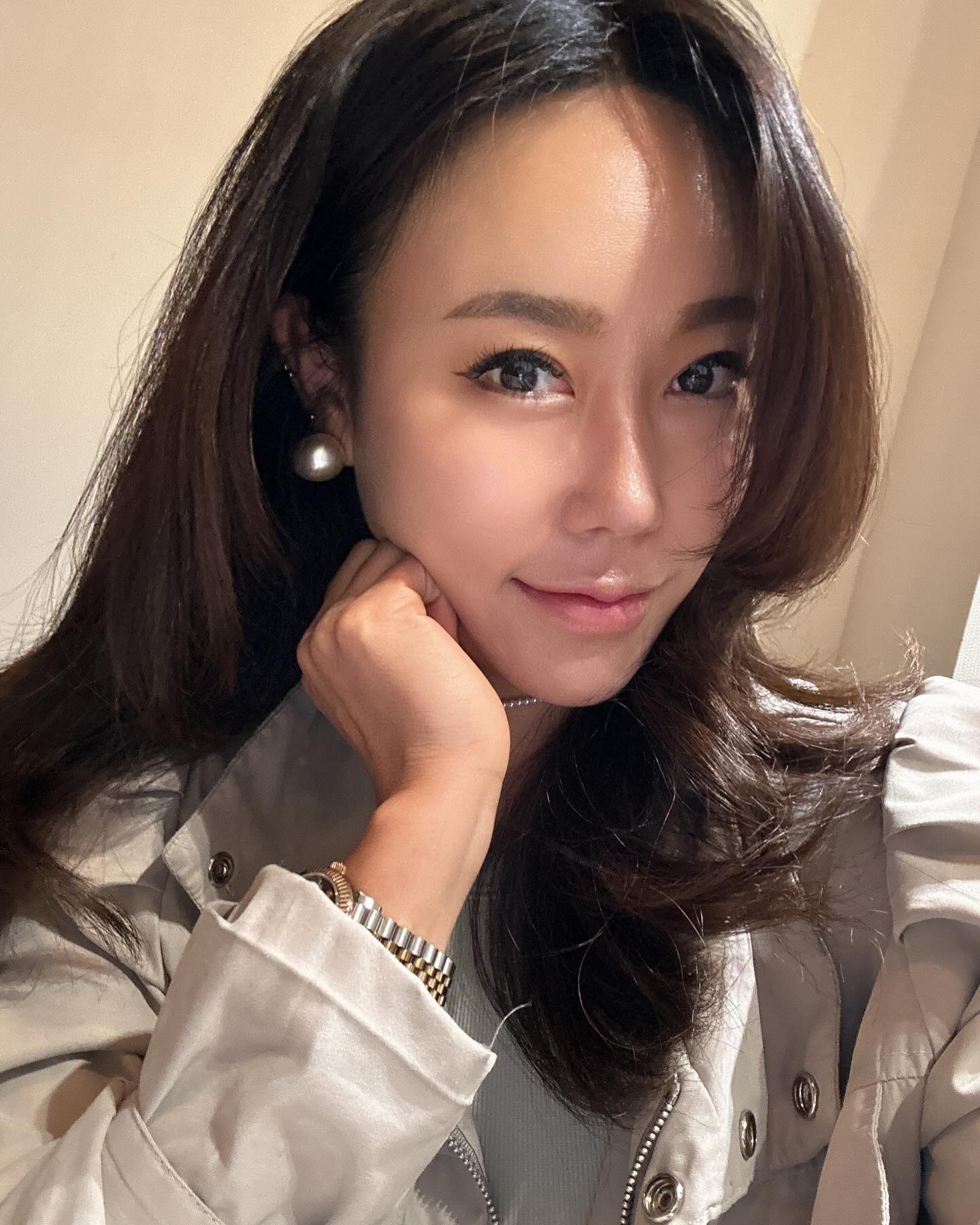 피드좀활성화시켜보까
근데뭐가잘나온지모르겠어서 
심싼도잡고 야 뭐가잘나왔는지 제대로 바바 백번 물어놓고 
결국 답정너 내가 생각한 픽이랑 달라서 다올림
옛날엔 피드에 진심이었는데 완즈이마 할매다대뿌쓰 🤪😱
고마 대에충 고마 마 대가리찌내리는거 딱 질색