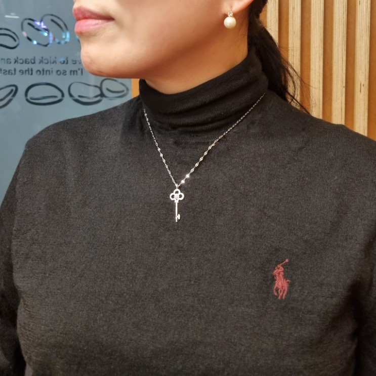 여자 목걸이 추천 고급스러운 써지컬 열쇠 목걸이
