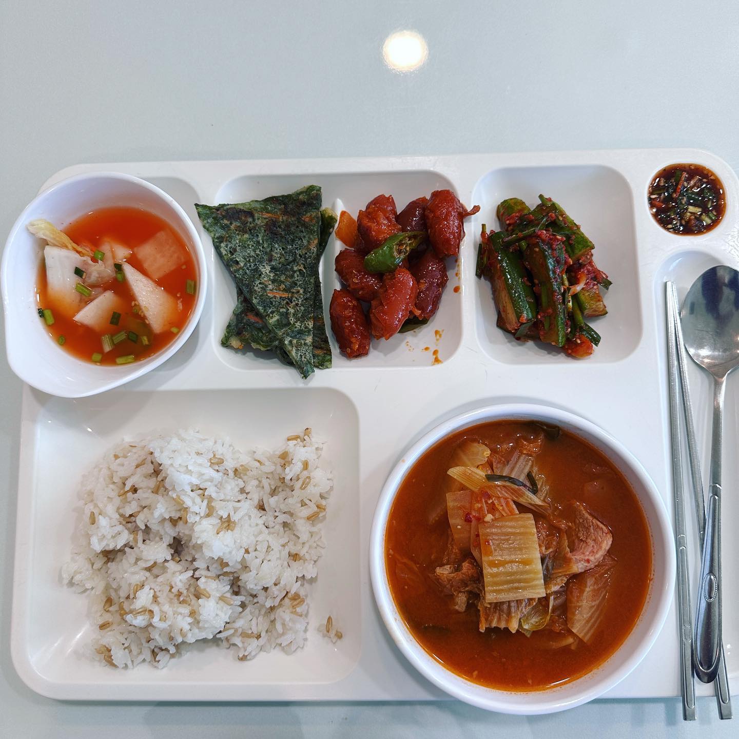 💜
이정도면 우리회사 구내식당업체 맛잘알 분명해
행복