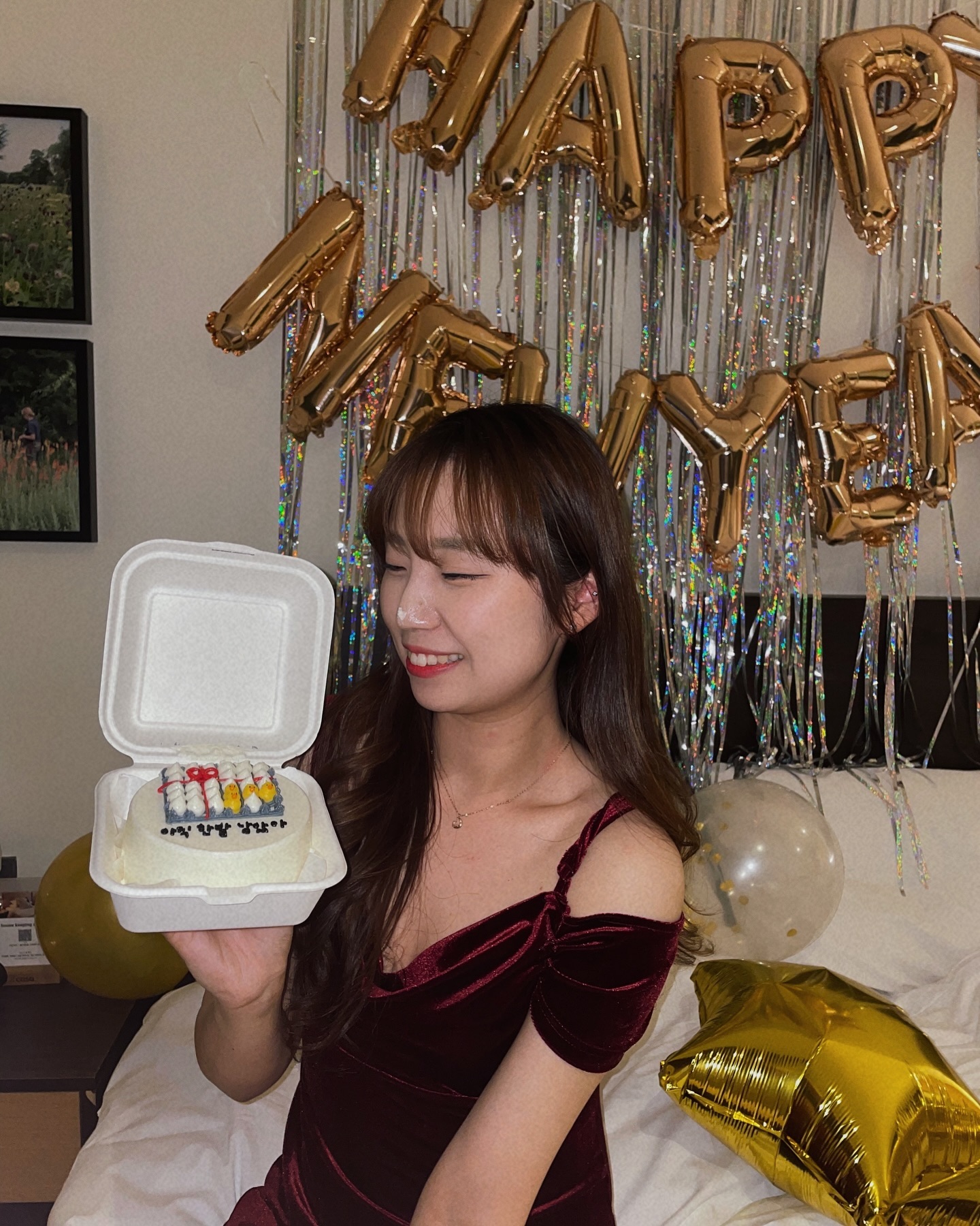 내년까지 20대다. 난

만나이 28세들^_^✌🏻
마지막 20대 파티하자고 호캉스하기🌃

얘듀라 사랑해❤️

#파티 #20대파티 #파티룩 #파티풍선 #호캉스 #셀스타그램 #친스타그램 #동기모임