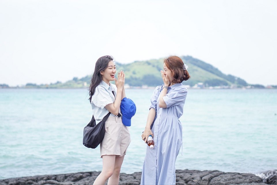 즐거웠던 우리의 2박 3일 제주도 💙
계획없이 떠난 여행이었지만 함께라서 처음부터 끝까지 유쾌하고 즐거웠다 🤍 귀한 연차를 무려 2번 쓰면서까지 함께해준 그녀에게 이번 여행의 영광을..🥂 

Photo by j._.soominn 

#제주도여행