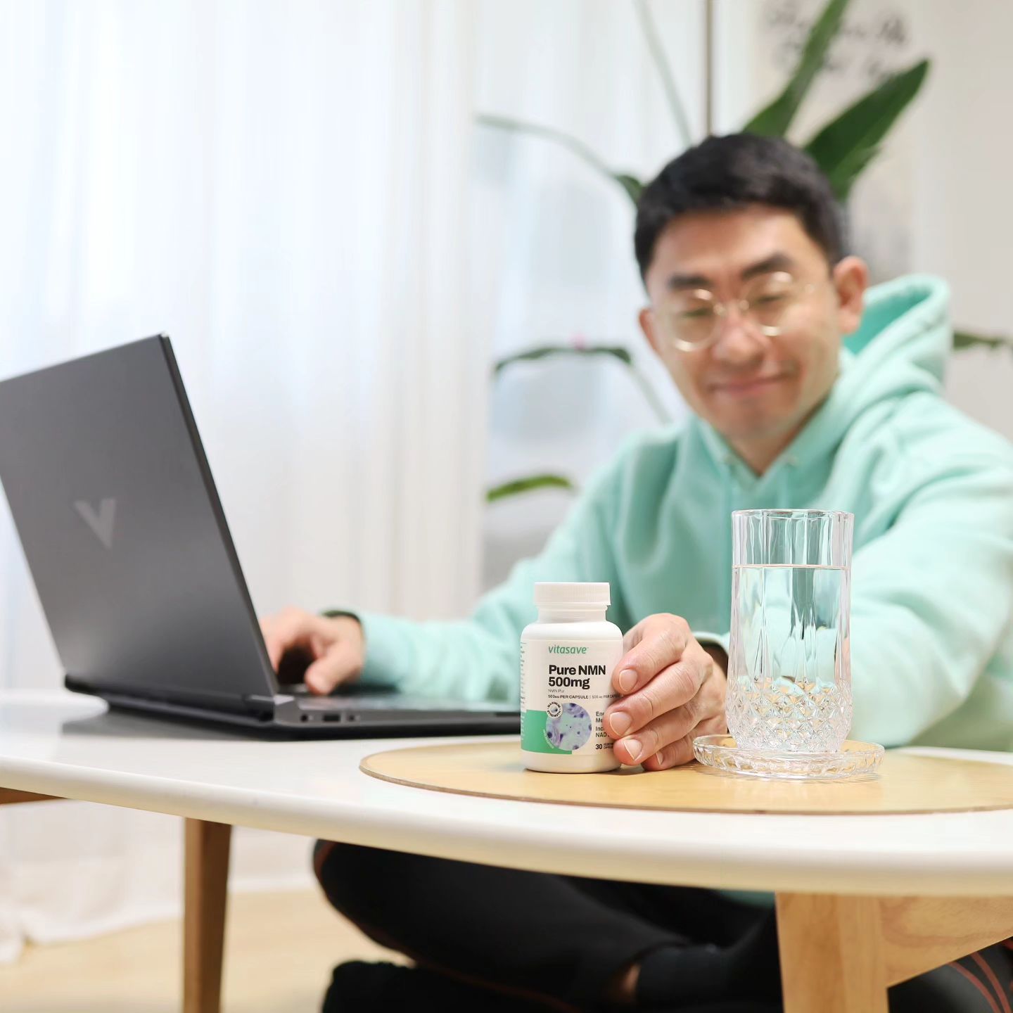 한살 더 먹었다고 조금만 무리해도
왕 피곤~~😵
아침에 일어나는것도 힘들고
체력도 금새 바닥나고..
이게 머선일인가요🙄

그래서 요즘~
세포 영양제(?) 챙겨먹고 있잖아요~✌️
보리, 현미가루, 마그네슘, 셀룰로오스등등`
세포건강에 도움을 줄 수 있는 성분들로
꽉~ 채운 '비타세이브 퓨어 NMN'

⭐️NMN은 세포 에너지 대사, DNA 복구 및
세포의 전반적인 건강 유지에 중요한 역할을 하는
체내 NAD+ 생산을 지원하는 역할을 한다는데~
결론적으로, 노화와 관련된 쇠퇴를 줄여
건강한 노화를 촉진하는데 도움을 주는 
고품질 건강 보조 식품이라는거죵😏
뇌 건강과 기억력 개선에도 도움을 줄 수 있는
제품이라 더~~ 만족스러운 제품!!!👍👍

캐나다 현지 로컬 온/오프라인 매장들이
참여, 운영하는 건강기능식품 사이트
⭐️웰터풀에서 구매했는데~
정말 다양한 건강보조식품들이 많더라구요🤩
그 중 저는!!
룰루레몬과 아크테릭스와 같은
밴쿠버 로컬 브랜드로 영양제의 명품 브랜드인
#비타세이브 NMN 제품을 선택했답니다👌
이왕이면 믿고 먹는 명품 브랜드가 좋잖아요~🤭🤭

미국에 비해 환율이 저렴한 캐나다 환율로
구매할 수 있어서 더 좋았던 #웰더풀
제가 할인코드 공유드릴테니 필요하신 분들은
20%할인된 가격으로 건강 챙겨보세요😉🙏

🎀 할인코드 > WDF022924
 - 모든 제품 20% Off
 - 기간 2월 29일까지.
 - 한 고객당 1회 사용 가능

wellderfull_official
#캐나다영양제 #영양제직구 #캐나다영양제 #캐나다직구 #캐나다비타민 #nmn #콜라겐파우더 #오메가3 #건강스타그램 #영양제추천