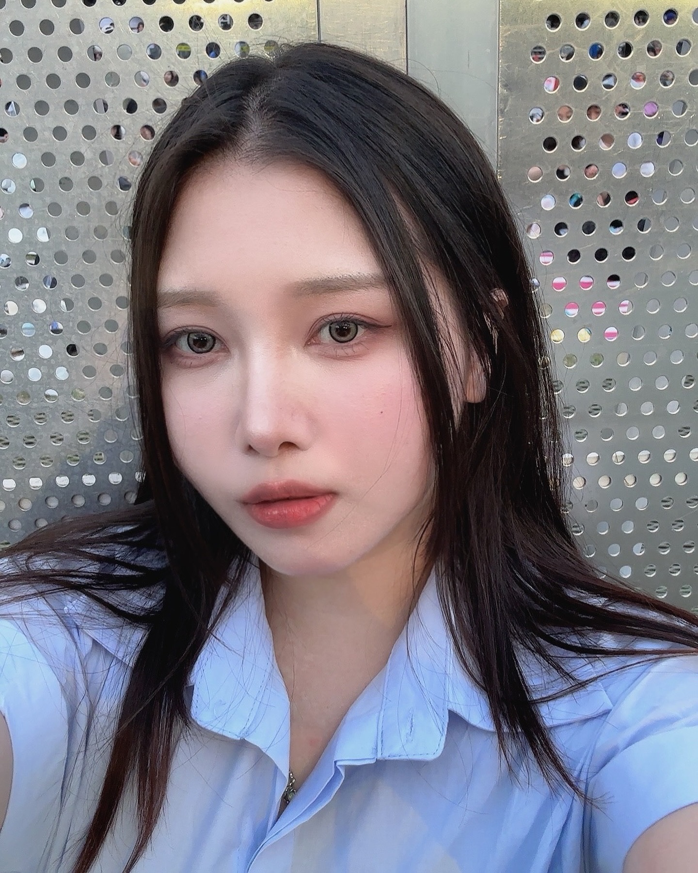 놀다 지친 나애모습…~
💜

#톤앤뮤직페스티벌2024#페스티벌 
#톤앤뮤직 #얼스타그램 #얼스타