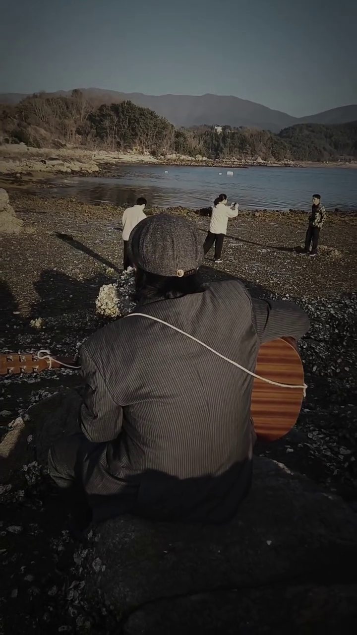 우리는 고독한 존재

#jamming #acousticguitar