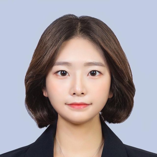 나령 on Instagram: "#광고 이번에 포토위크강남점에서 퍼스널 컬러로 증명사진 촬영하고 왔어요!! 1:1 맞춤보정으로 너무 꼼꼼하게 보정해주셔서 너무 만족스러운 결과물이..💓 . . . #증명사진#