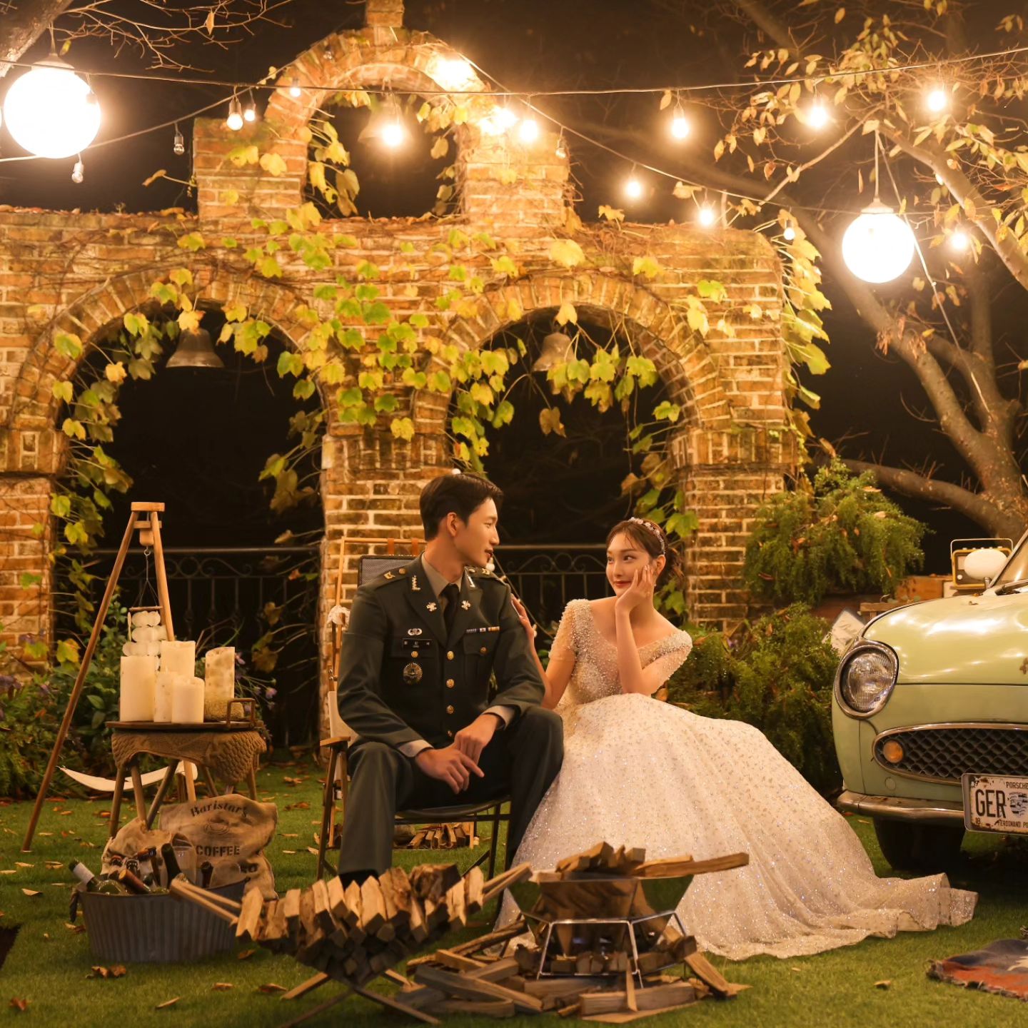 💍 D-16

👰‍♀️소현❤🤵인석
저희 두 사람, #결혼합니다.

세상 어떤 것보다 소중하며,
가장 편안하고 의지할 수 있는 사람과
사랑하는 연인으로 함께한 지 오랜 시간이 흘러

이제는 부부라는 이름으로 서로에게
평생의 선물이 되려고 합니다.

소식을 직접 전하고 싶은 분들이 많지만,
오랜만에 드리는 연락이 결혼 소식이라
부담이 될까 망설여지고 조심스러운 마음에
선뜻 연락을 드리지 못한 분들도 많습니다.

너그러이 이해해 주시고
'서운해' 라고 연락 주신다면
감사한 마음으로 기쁜 소식을 전하겠습니다.

좋은 날, 귀한 걸음으로 축복해 주시는 보든 분들과
먼 자리에서 축하해 주시는 분들의 사랑과 소중한 마음 잊지 않고 보답하며 행복하게 잘 살겠습니다.

🍀2024년 6월 30일 일요일 오후 12시 30분
🍀해군호텔W웨딩 세인트홀