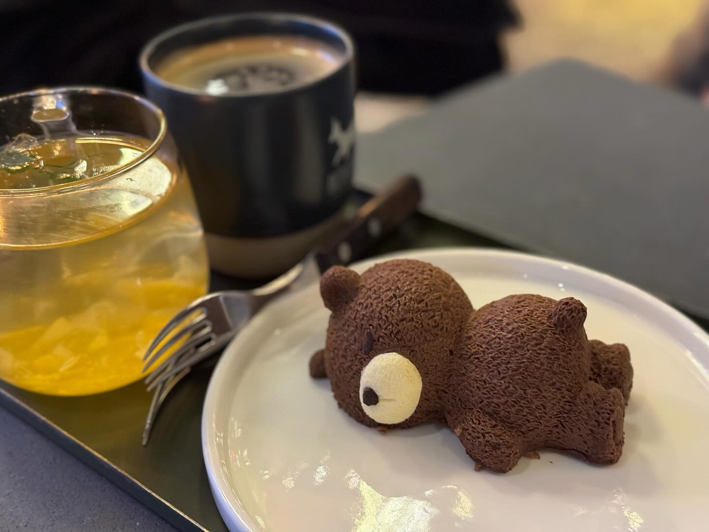 여긴 아직도 크리스마스네?!
시엄마랑 밥먹구 차마시면서 수다타임😁😁😁😁😁