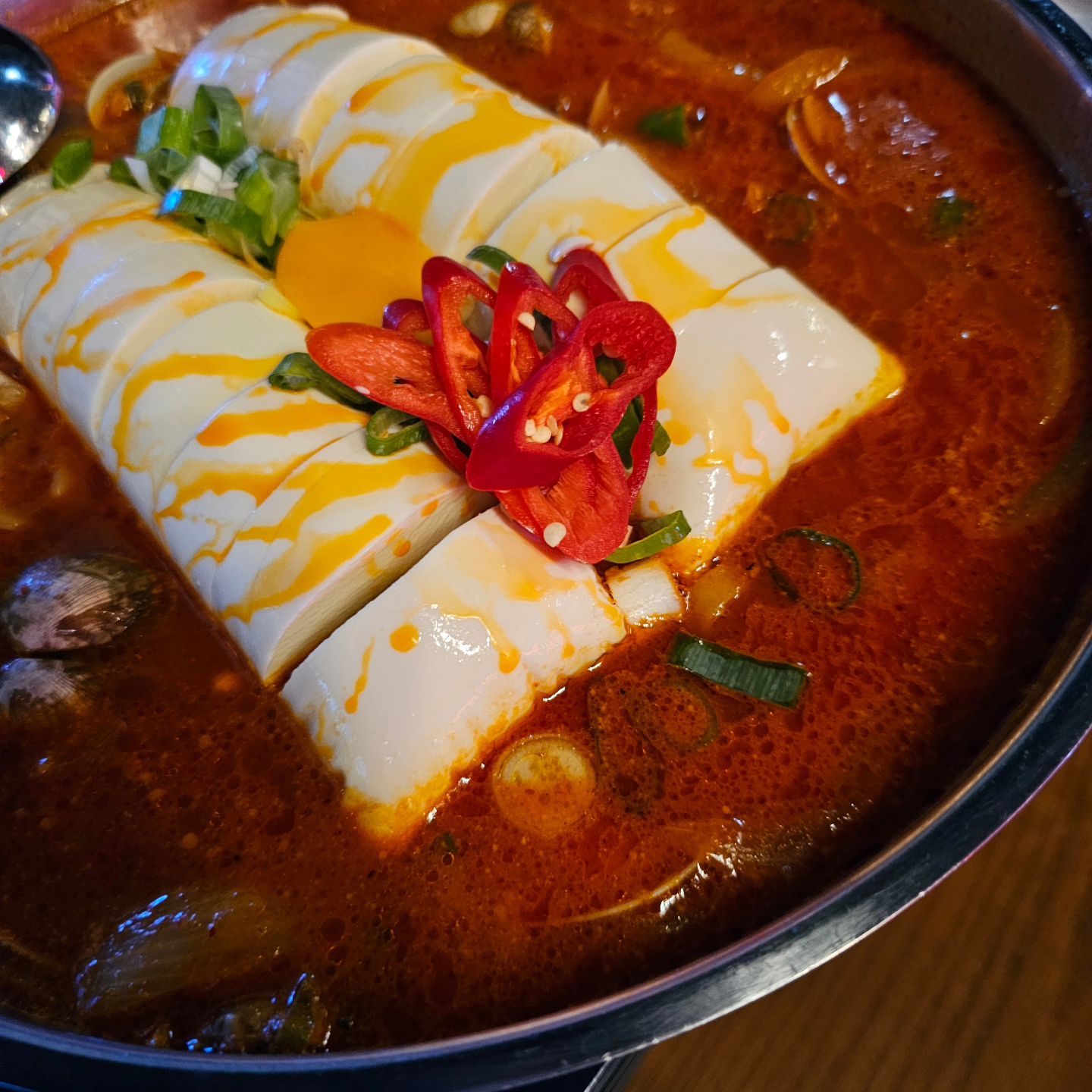 짜지만 맛있는 순두부찌개🫠
好吃!!!!!!
술들이부어준 다음날 지금은 해장이 필요해...