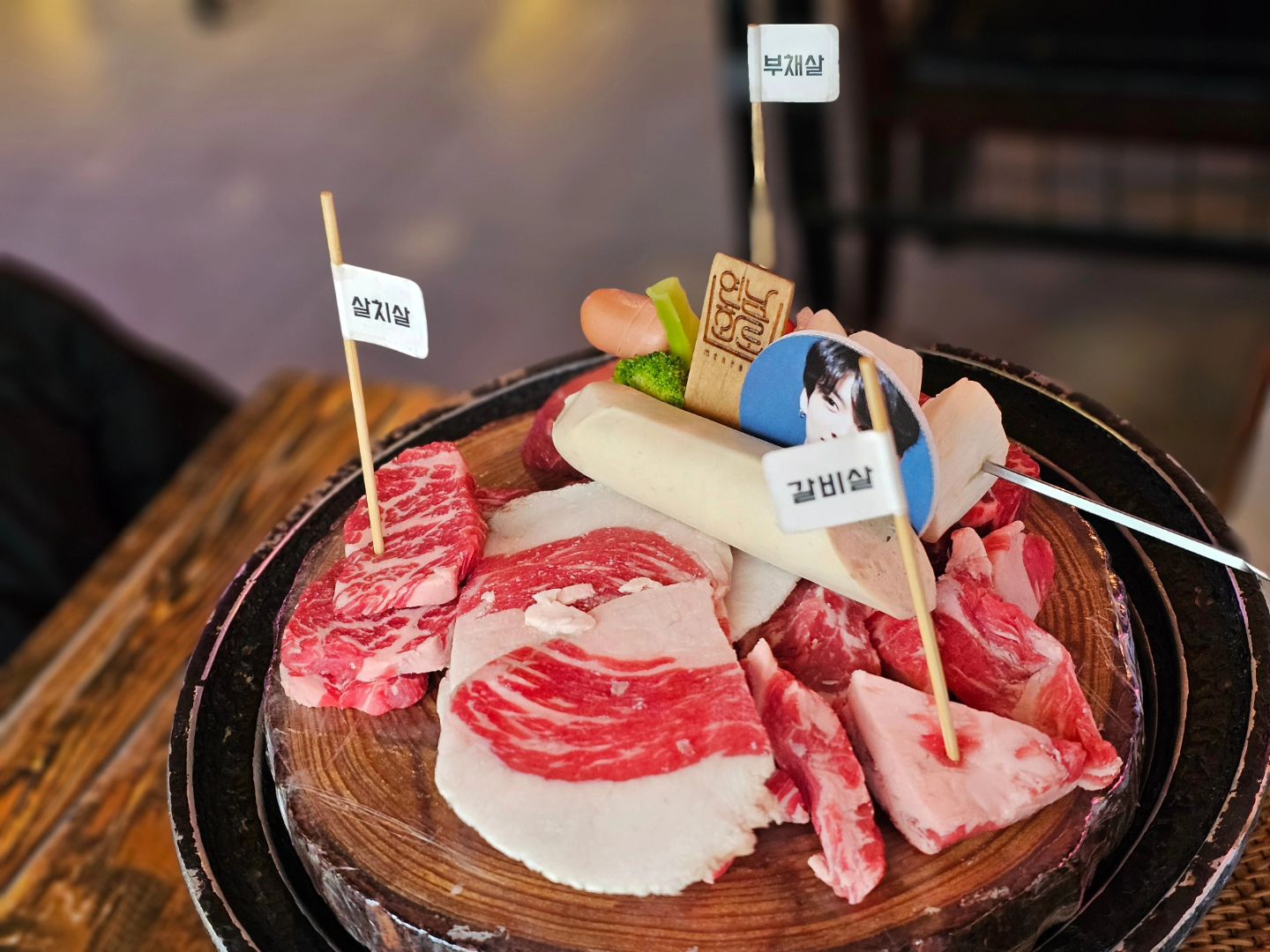 정국고기집투어 언제하지 하다가 급 가게된 연남화로 🥩
진짜 맛있고 맛있다 😋
연남화로 뿌셨으니 다음은 소쿠리촌 인가 😋

#연남동맛집 #연남화로 #연남동고기집 #연남동소고기 #연남동칵테일 #연남동회식 #연남동데이트 #맛집스타그램 #맛스타그램 #마스타 #맛있다그램 #맛있어 #먹방 #instafood #foodstagram #food #맛있다 #오늘뭐먹지 #먹스타그램 #먹스타 #맛집탐방 #맛집그램