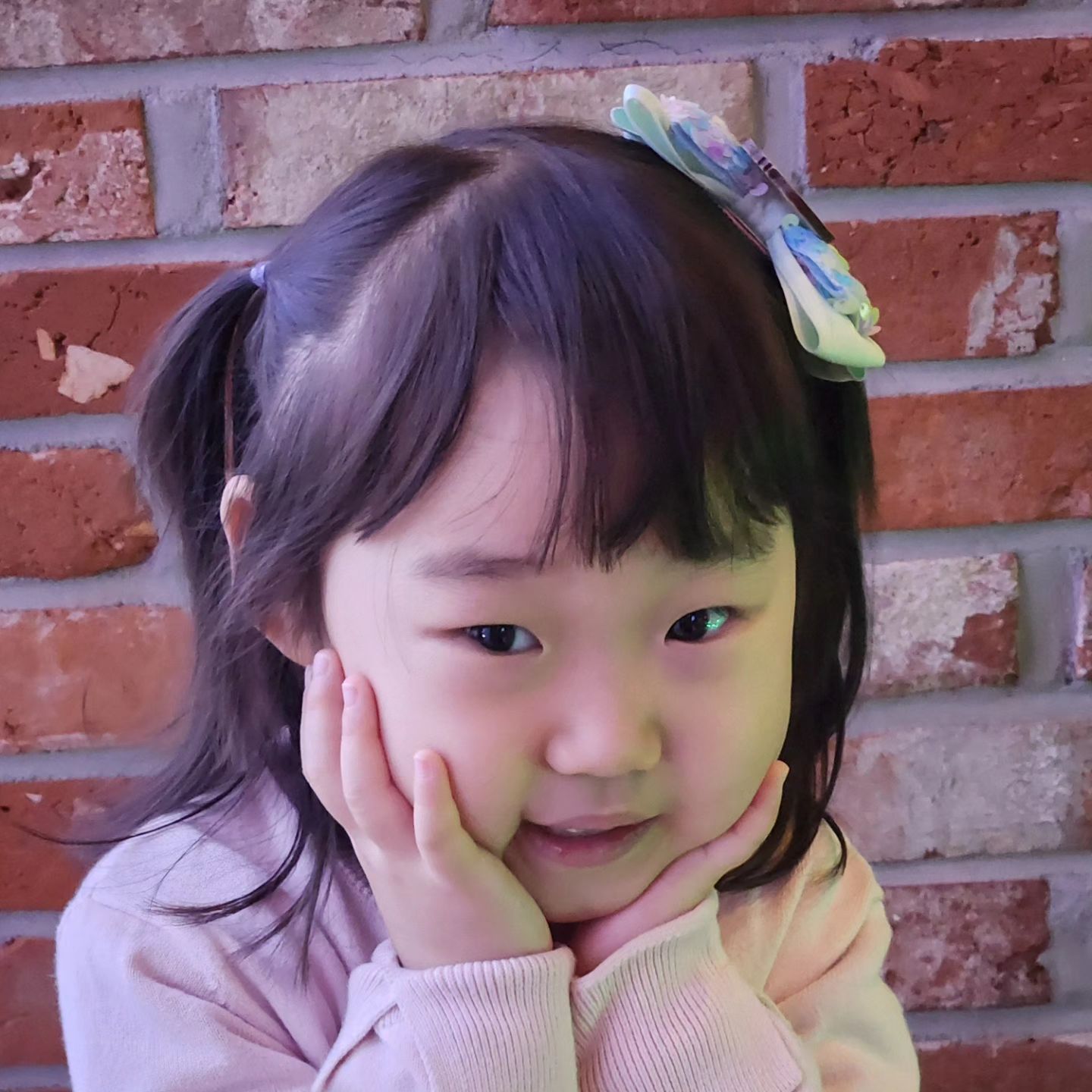 어제 하린이랑 데이트❤️
오랜만에 둘이 극장갔다가 와퍼정복하고 뽀로로도 보고😍
많이컸네 우리딸ㅋㅋㅋㅋ

#딸이랑데이트 #극장데이트 #4살와퍼주니어 #골고루먹어보쟛 #마지막사진은보너쓔❤︎