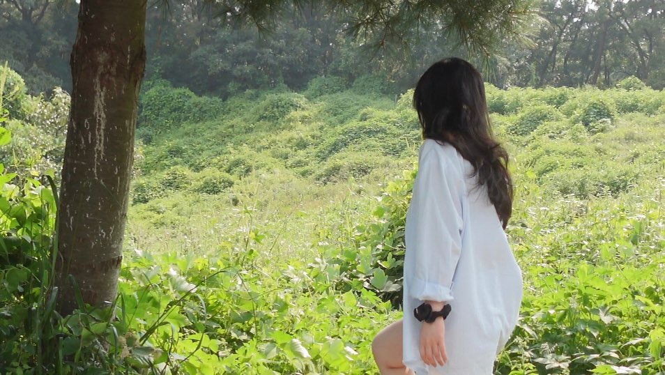 #협찬 #소니코리아 추석 잘 보내고 계신가요🤍 이번 명절에는 가족들과 외식하고 나들이를 갔다왔는데요 이번에도 역시 소니 zv-1f로 담아봤어요 

식당에서 먹는 모습을 촬영을 하려고 할 때 구도가 예쁘게 잘 안나오는데 소니 브이로그 카메라는 넓은 화각을 가지고 있다보니 촬영이 수월하더라고요 
편집할 때도 필요한 부분을 확대해서 사용하면 되다보니 넓은 화각 참 유용해요 

다들 즐거운 추석 보내세요🌕🤍🌝
Photo video by ZV-1F

#소니 #브이로그 #zenz4기 #븱 #한가위 #추석연휴 #zv1f