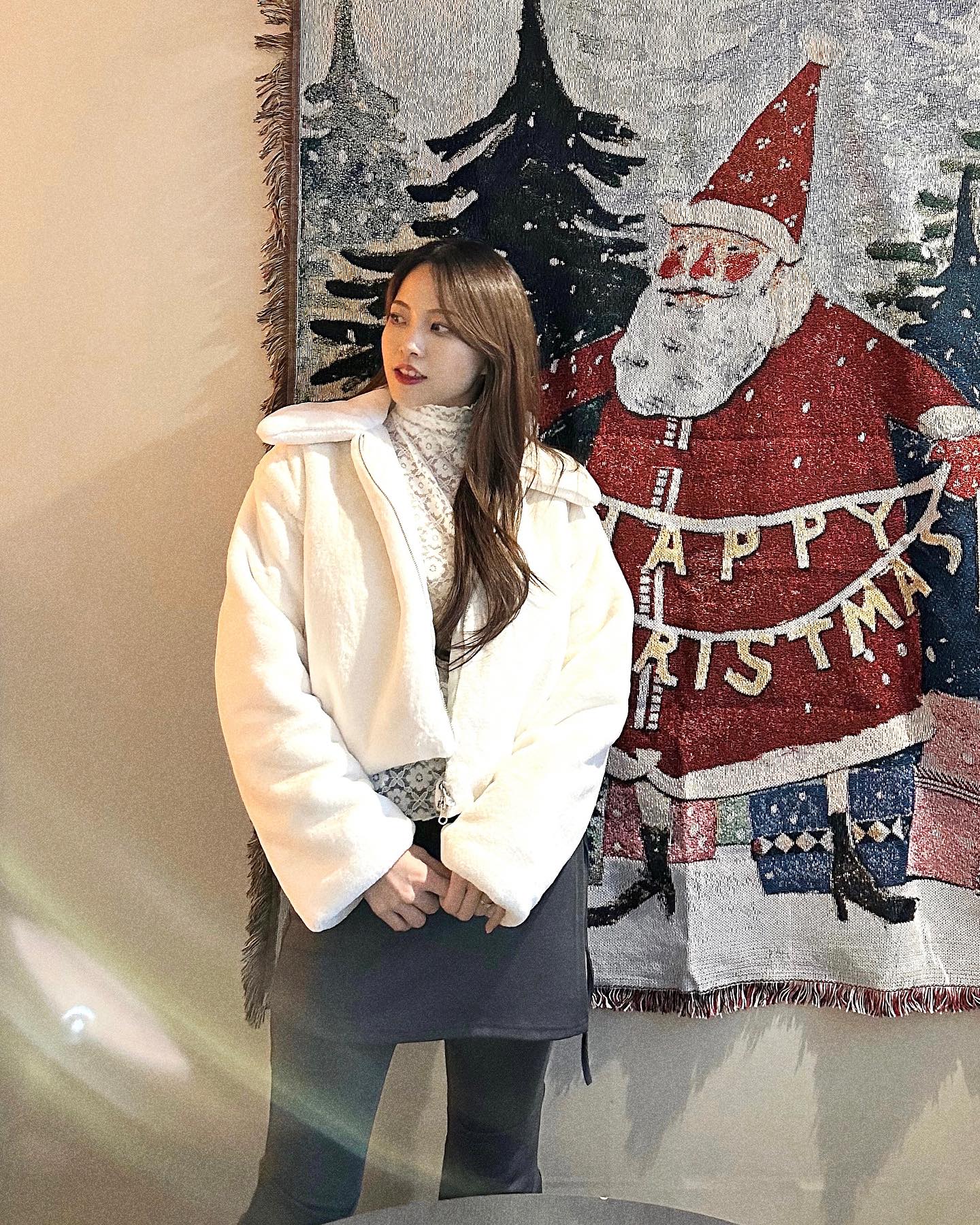 크리스마스가 
한 달도 안 남았다니이 . . 🎄🤶

#망원동카페 #지튼