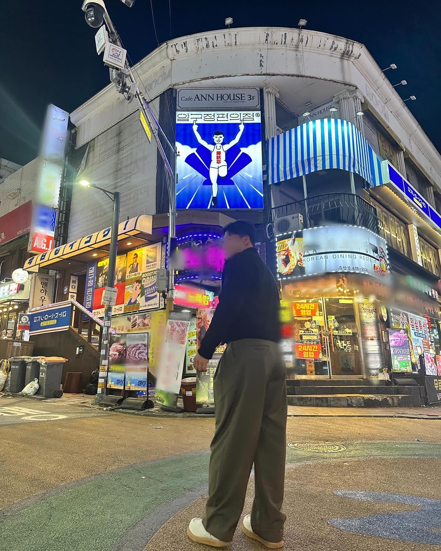 오사카
.
.
.
.
.
.
.
.
.
인척