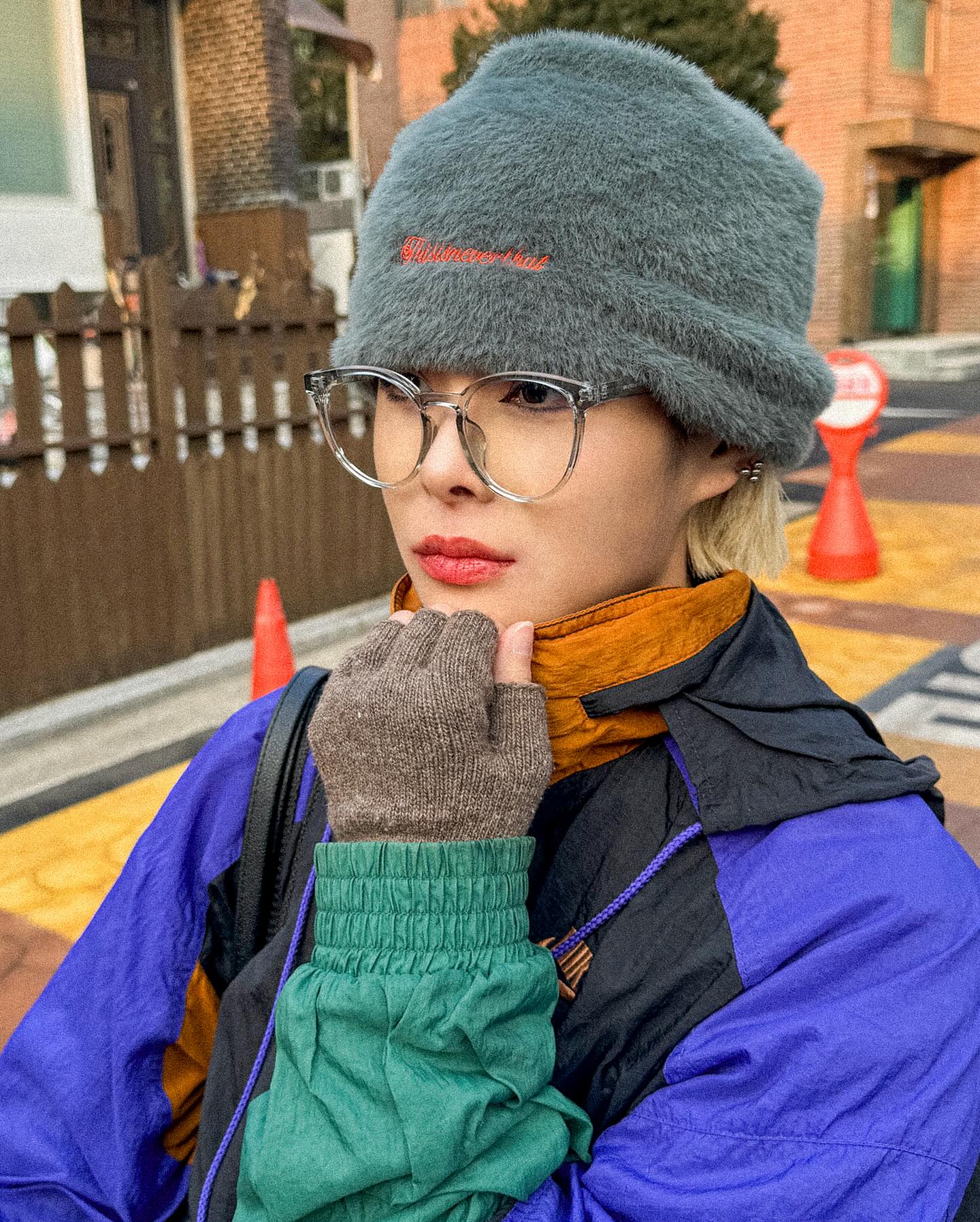 🤓 🩶 134mm_official 

오랫동안 모니터 볼려면
가벼운 블루라이트 안경이 👍🏻

#134mm #일삼사엠엠 #안경테
#안경 #뿔테안경