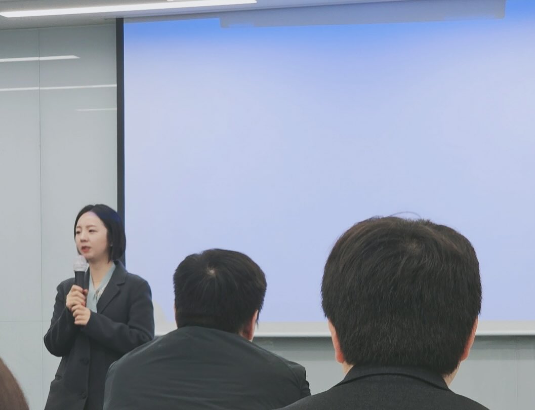 주간미팅 중 MDRT 워크샵 리뷰 😊
.
약기운에 횡설수설한 느낌이지만 
그래도 우리지점에 MDRT 한 번 더 강조! 
.
.
#MDRT