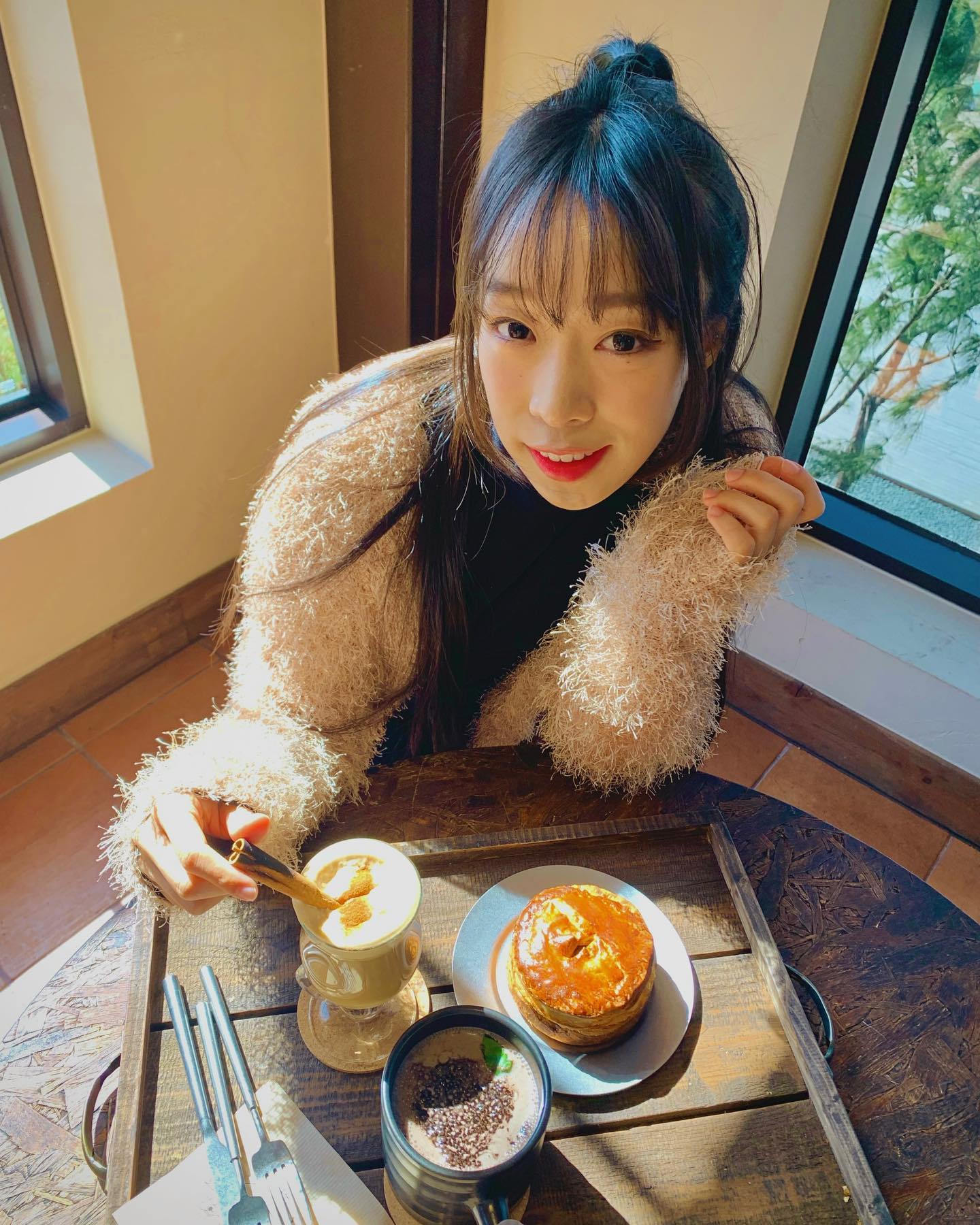 미트파이와 카카오밤라떼☕️🥧🐻💛
.
.
.
#양주#럿지#럿지카페#산장카페#카페스타그램